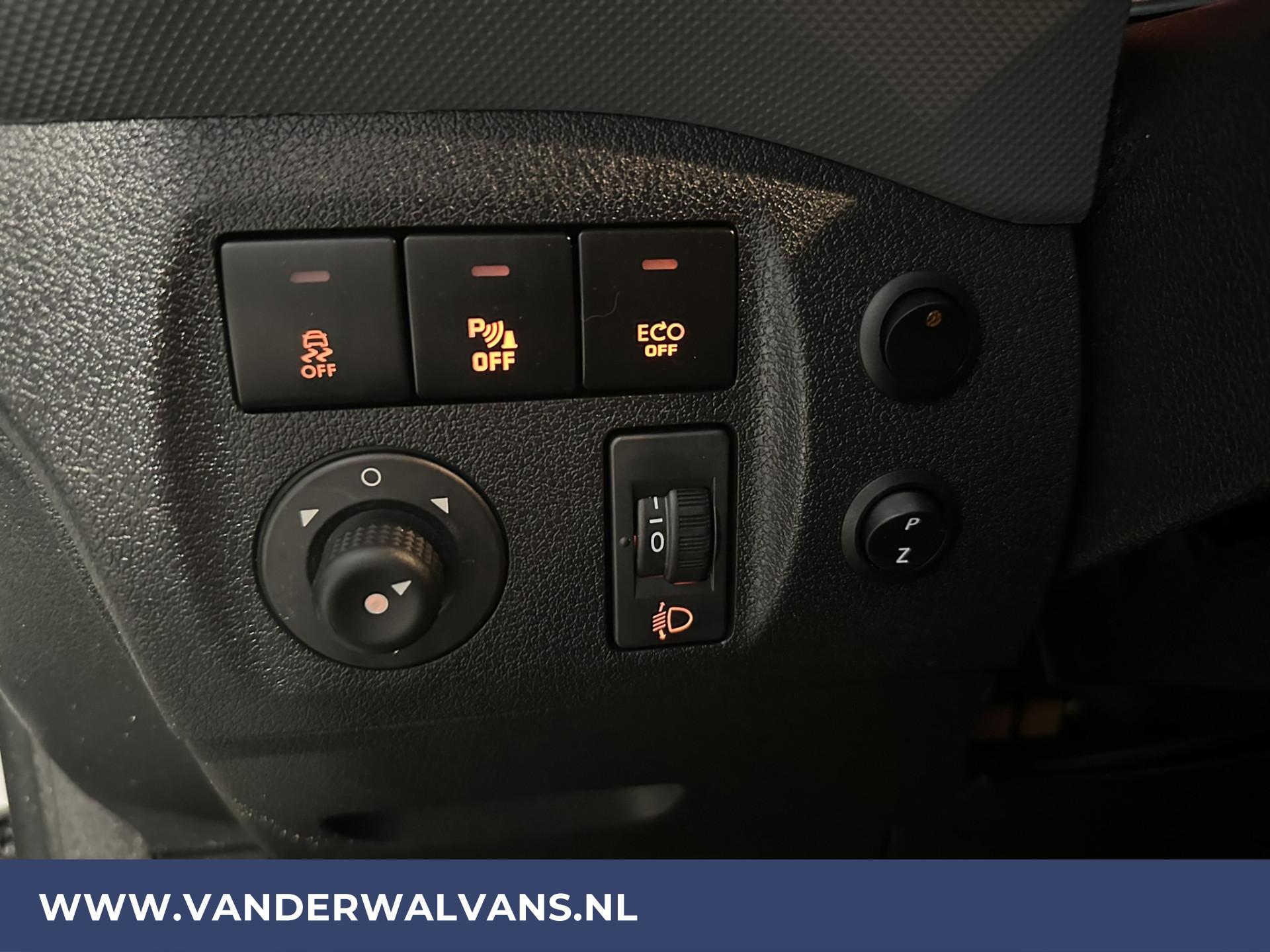 Foto 15 van Peugeot 1.6 BlueHDi 100pk L2H1 Euro6 Airco | Camera | Navigatie | Trekhaak | Cruisecontrol