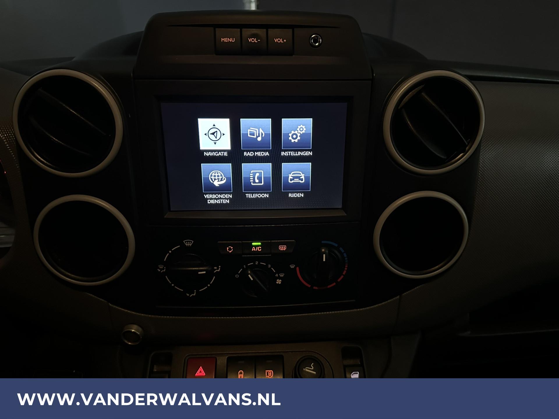 Foto 3 van Peugeot 1.6 BlueHDi 100pk L2H1 Euro6 Airco | Camera | Navigatie | Trekhaak | Cruisecontrol