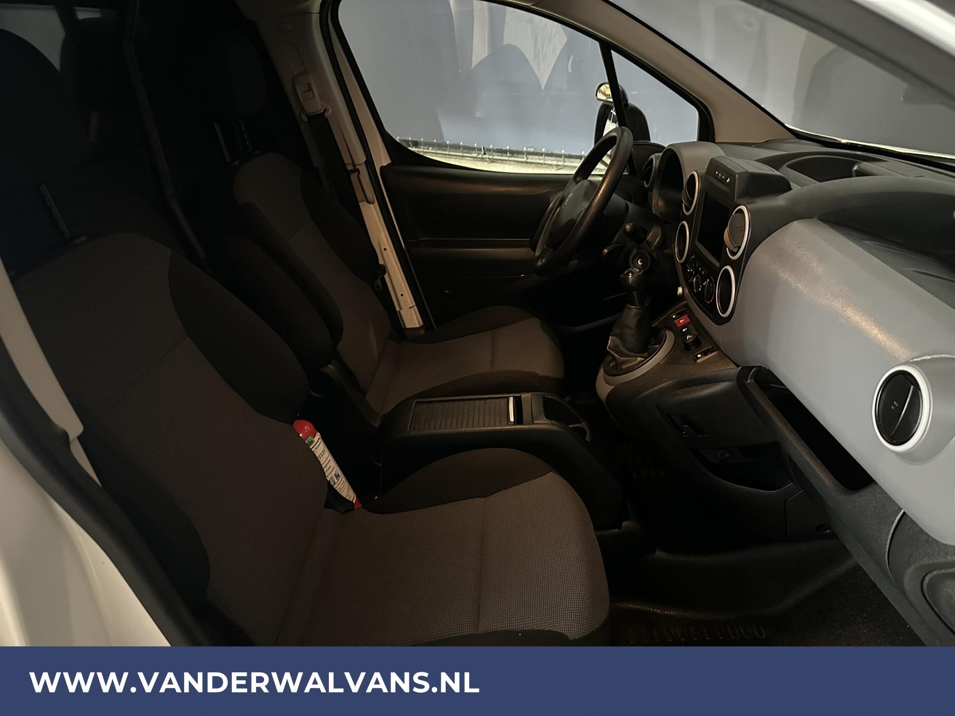 Foto 7 van Peugeot 1.6 BlueHDi 100pk L2H1 Euro6 Airco | Camera | Navigatie | Trekhaak | Cruisecontrol