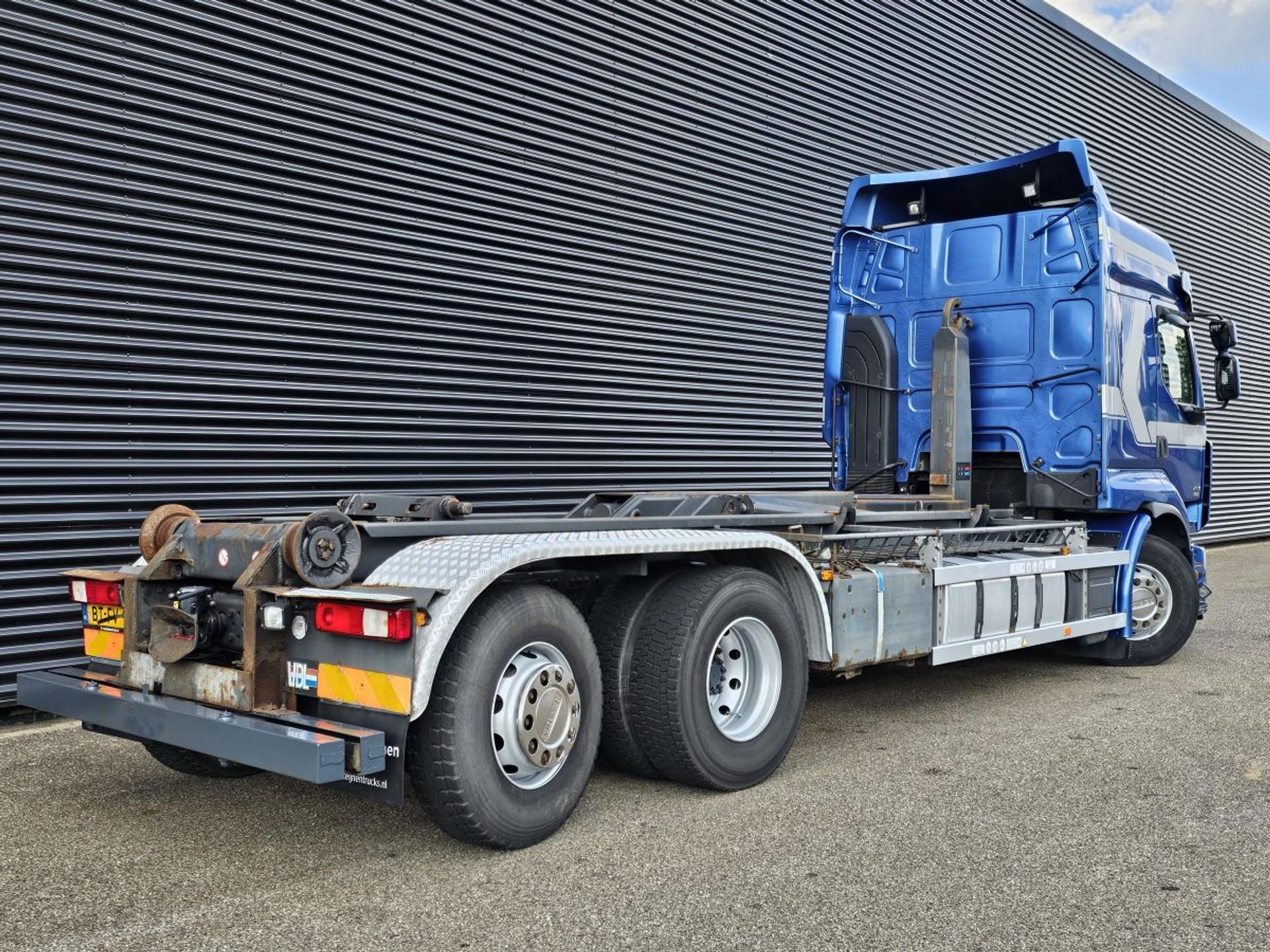 Foto 6 van Renault PREMIUM 450.26 / 6x2 / HOOKLIFT