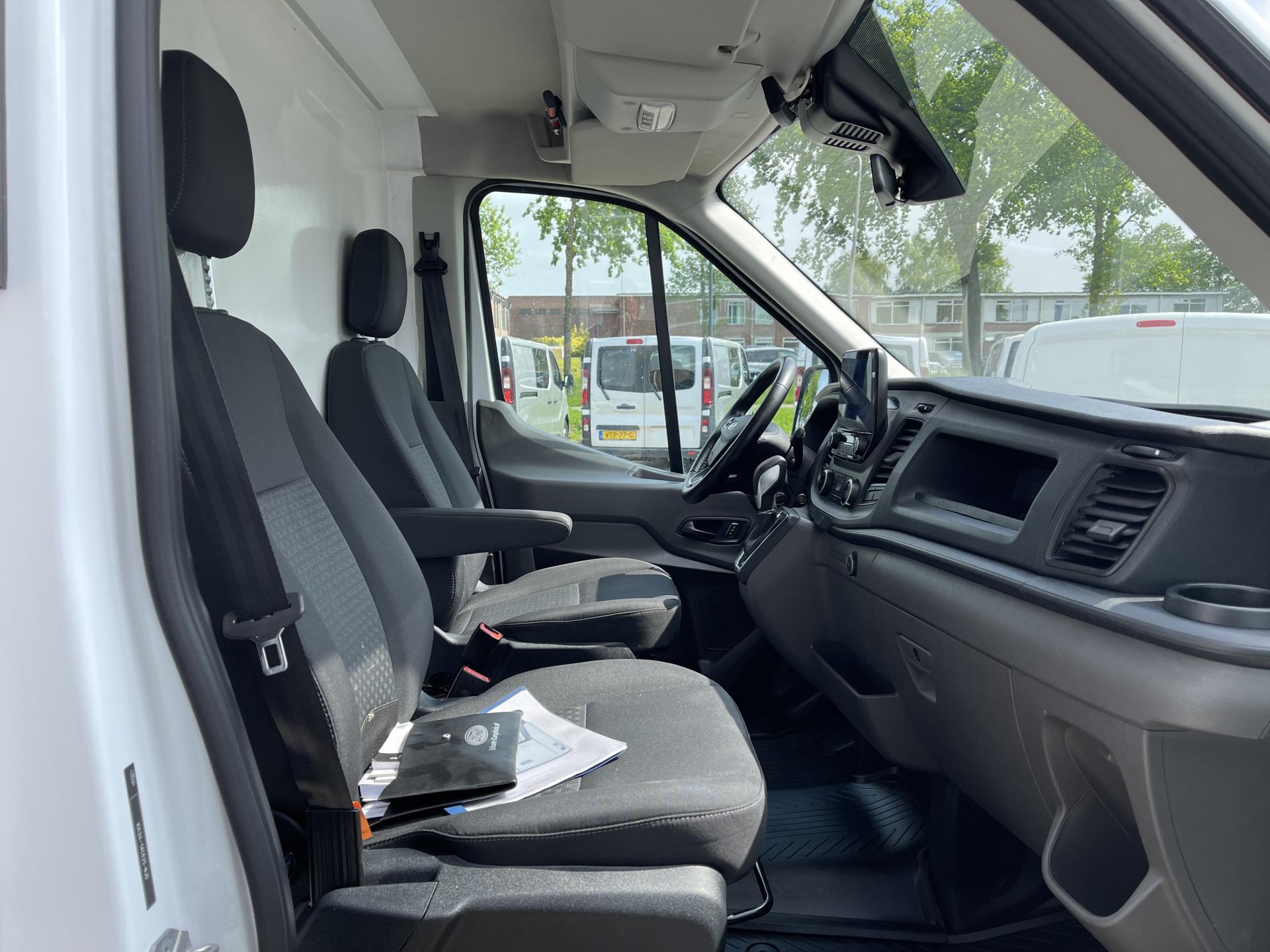 Foto 16 van Ford Transit 2.0 TDCI 130pk automaat / smartbox bakwagen met Carrier koeling !