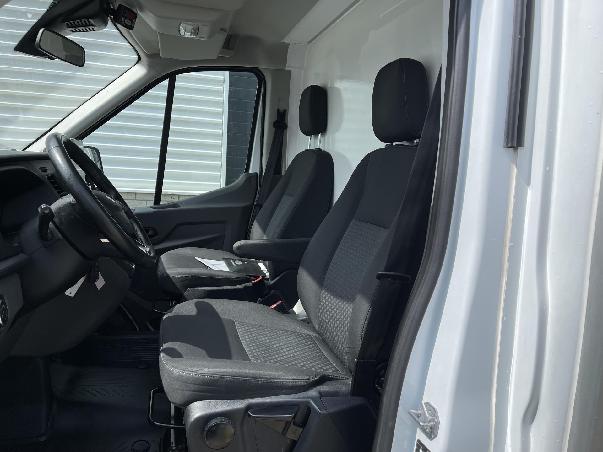 Foto 17 van Ford Transit 2.0 TDCI 130pk automaat / smartbox bakwagen met Carrier koeling !