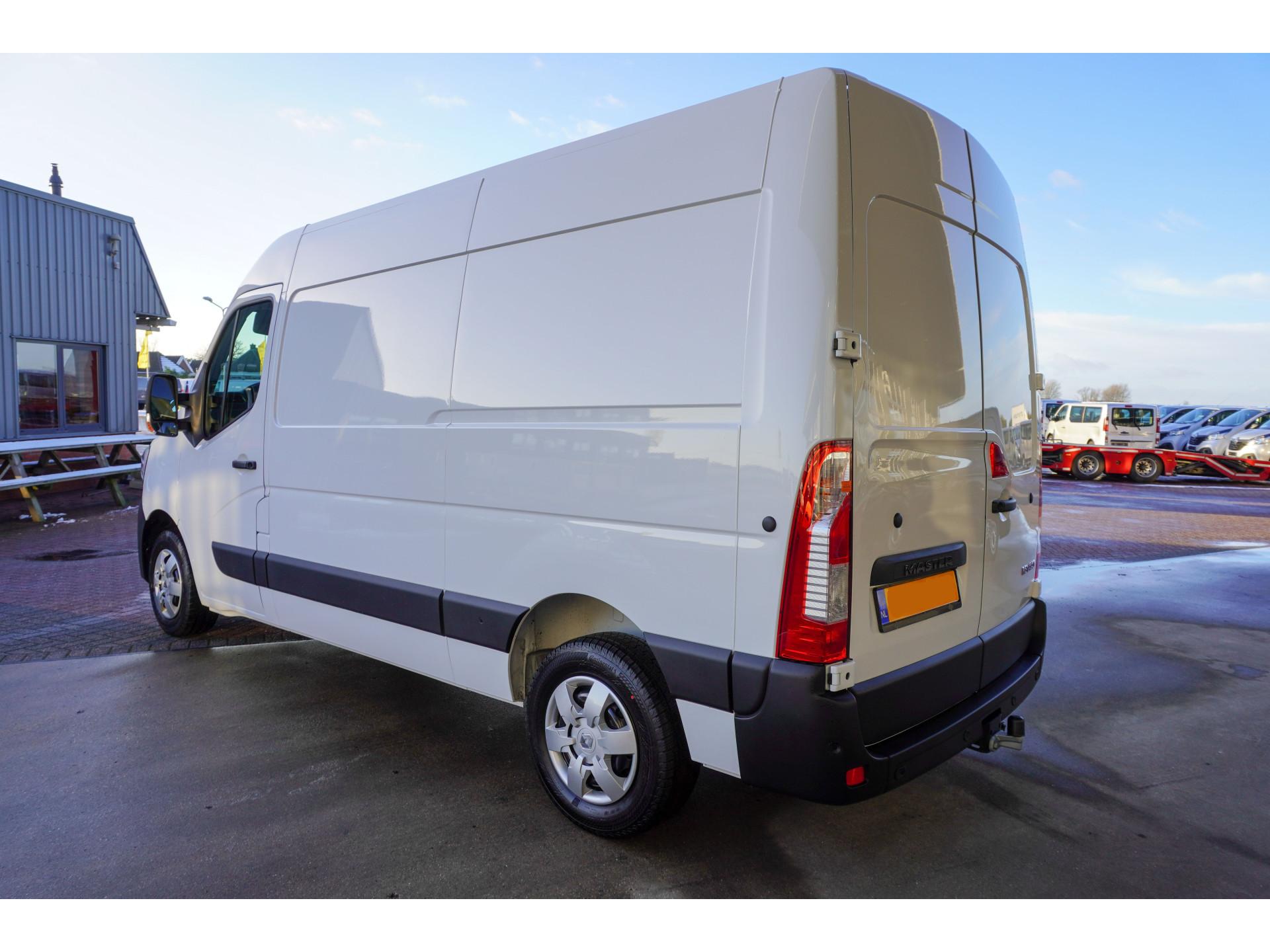 Foto 7 van Renault T35 2.3 dCi 180PK L2H2 Energy Work Edition