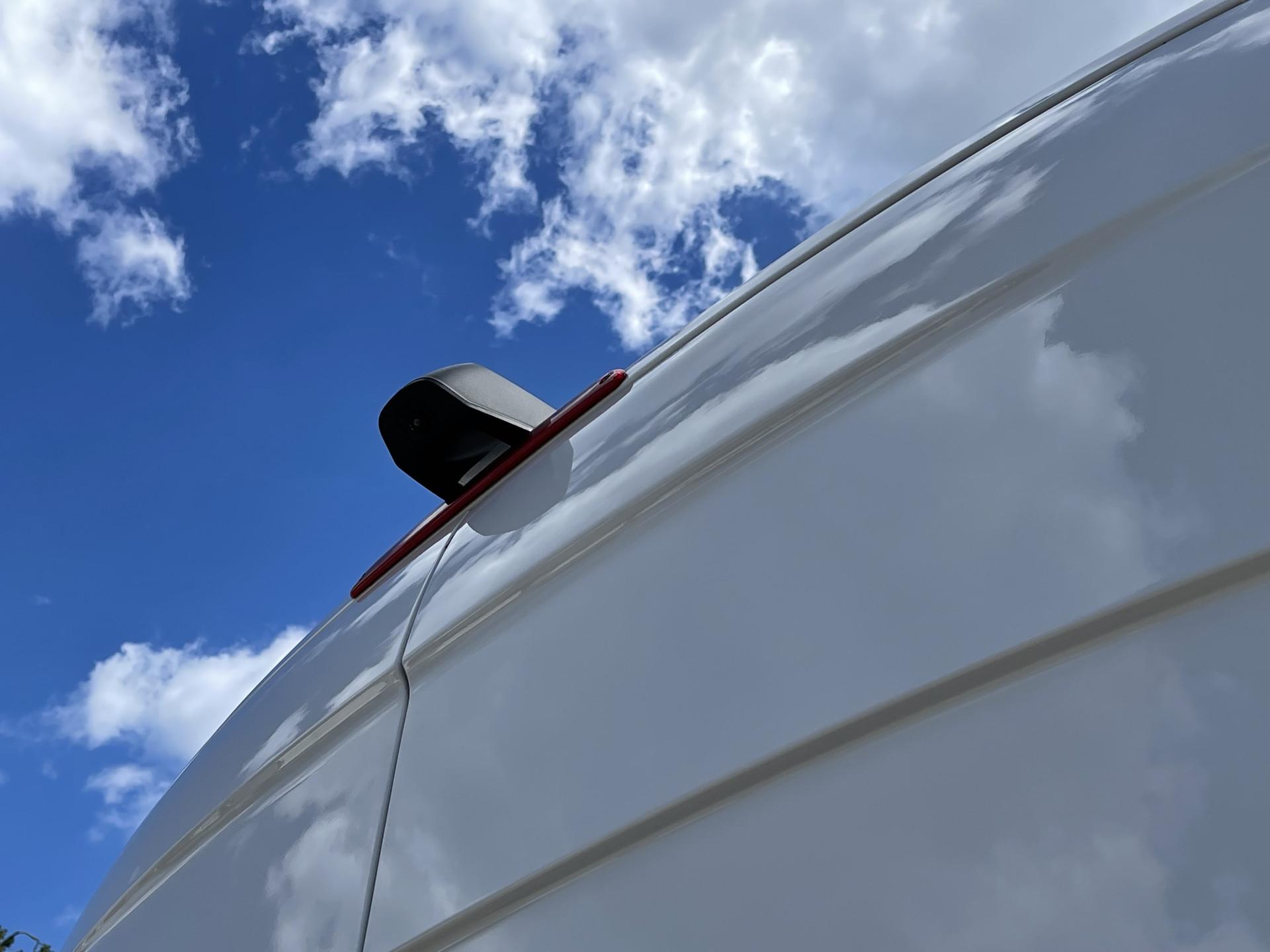 Foto 11 van Mercedes-Benz Sprinter 317 1.9 CDI 170pk L2H2 / rijklaar € 39.950 ex btw / lease vanaf € 816