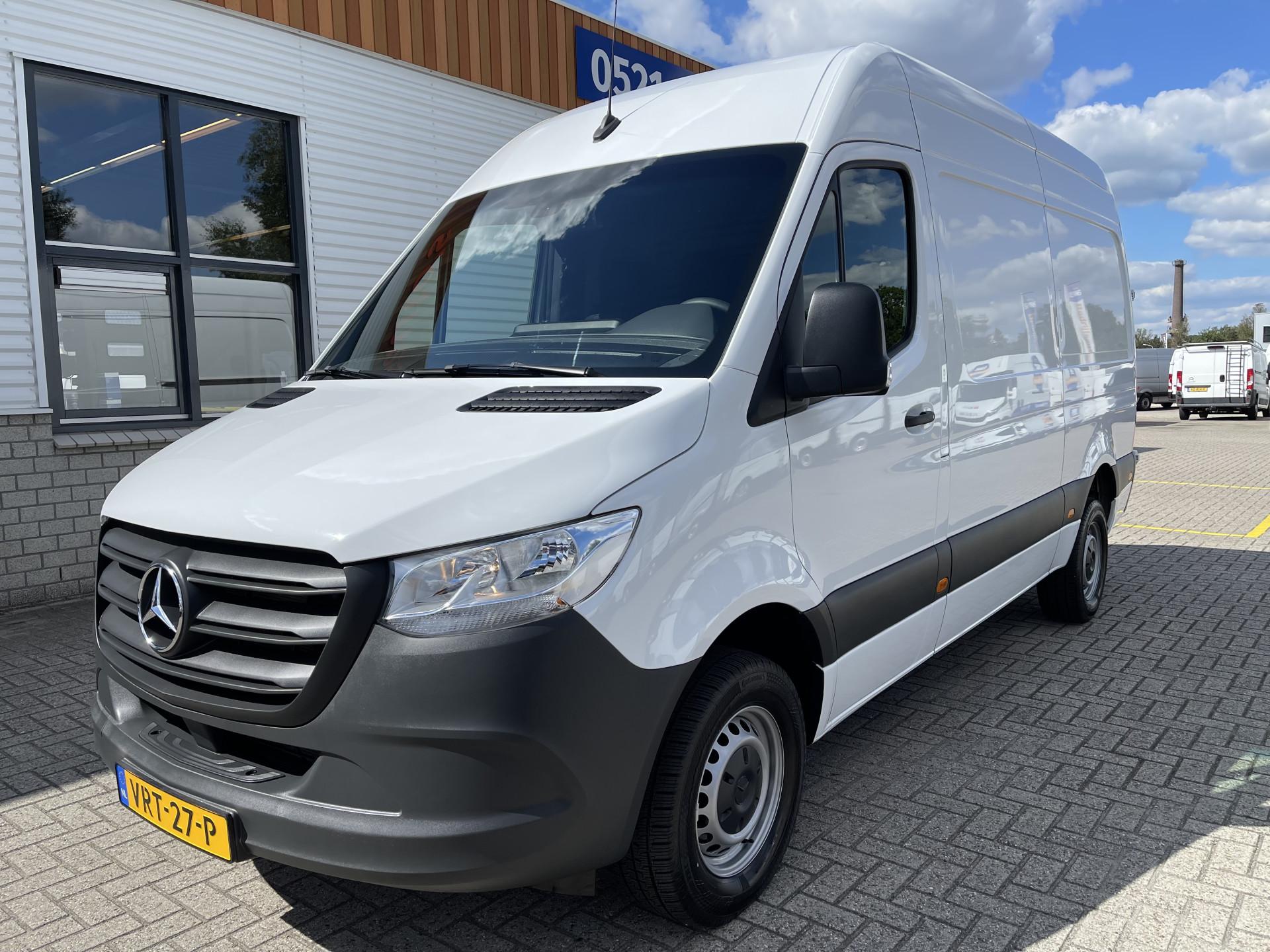 Foto 2 van Mercedes-Benz Sprinter 317 1.9 CDI 170pk L2H2 / rijklaar € 39.950 ex btw / lease vanaf € 816