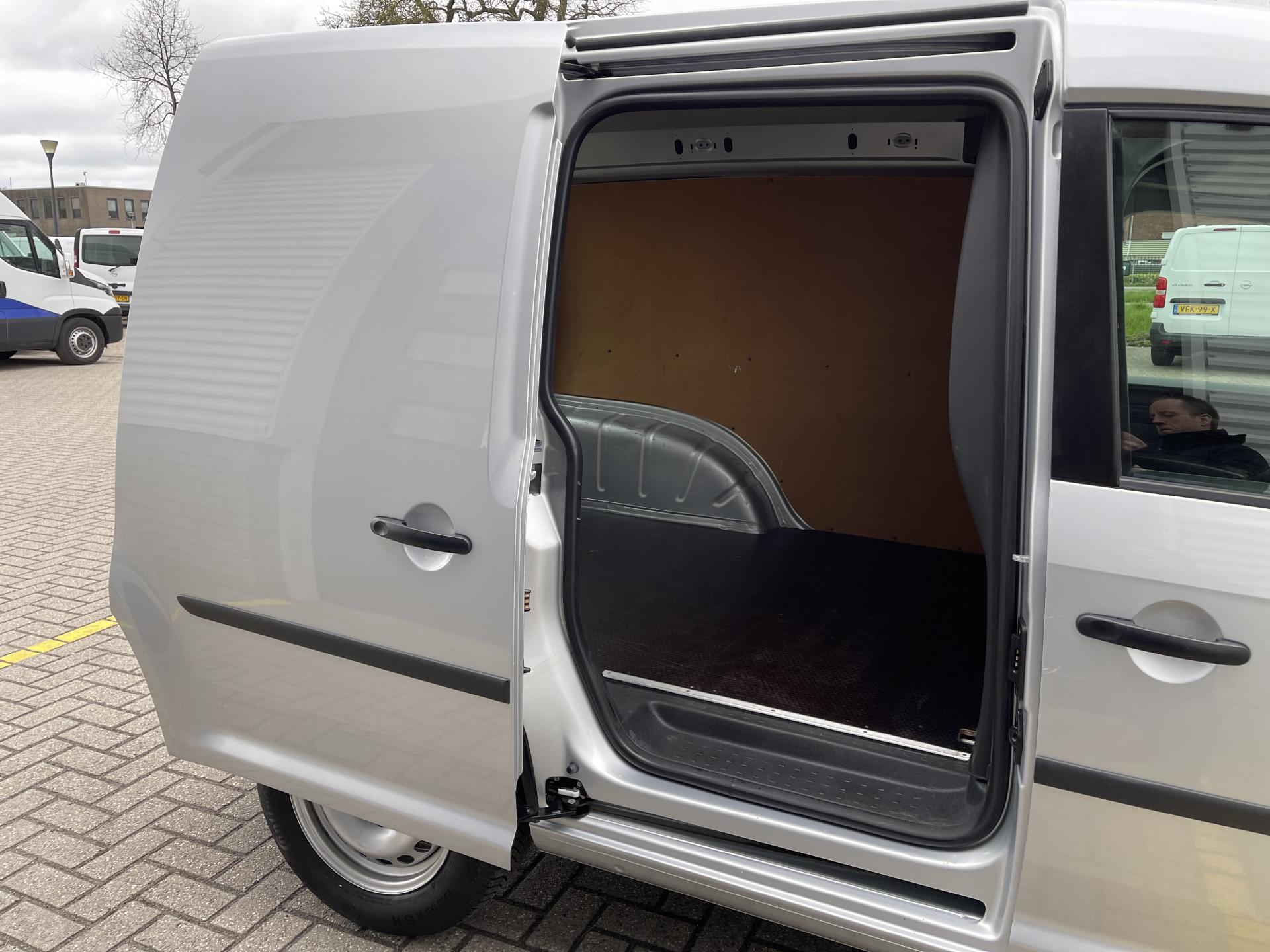 Foto 12 van Volkswagen Caddy 2.0 TDI L1H1 BMT Economy Business / rijklaar € 17.950 ex btw