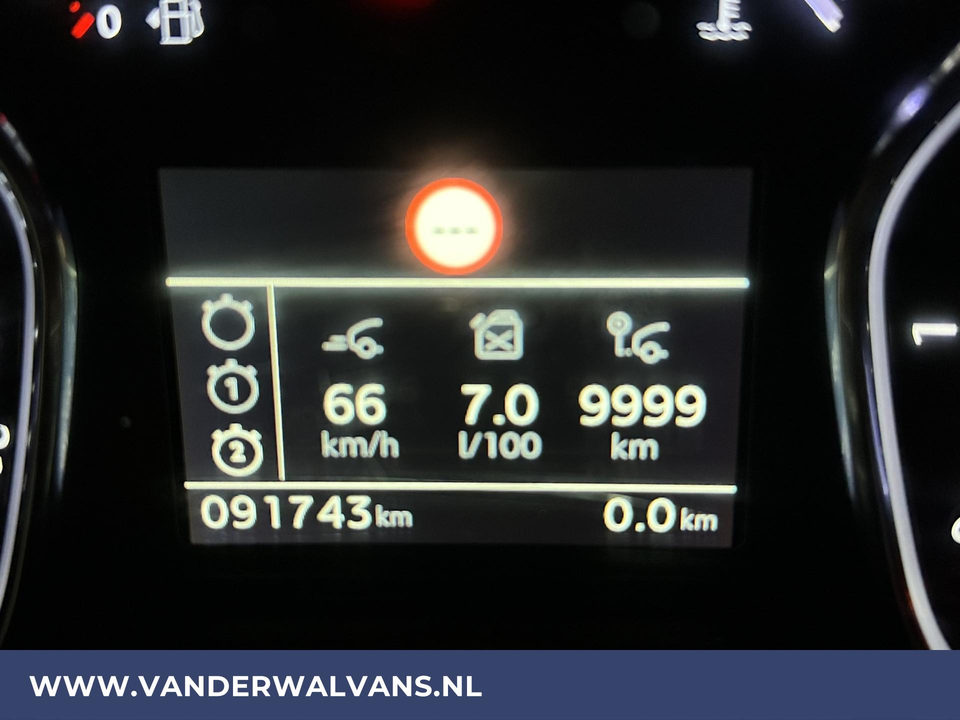 Foto 18 van Toyota 1.6 D-4D L1H1 Euro6 Airco | Navigatie | Trekhaak | Cruisecontrol