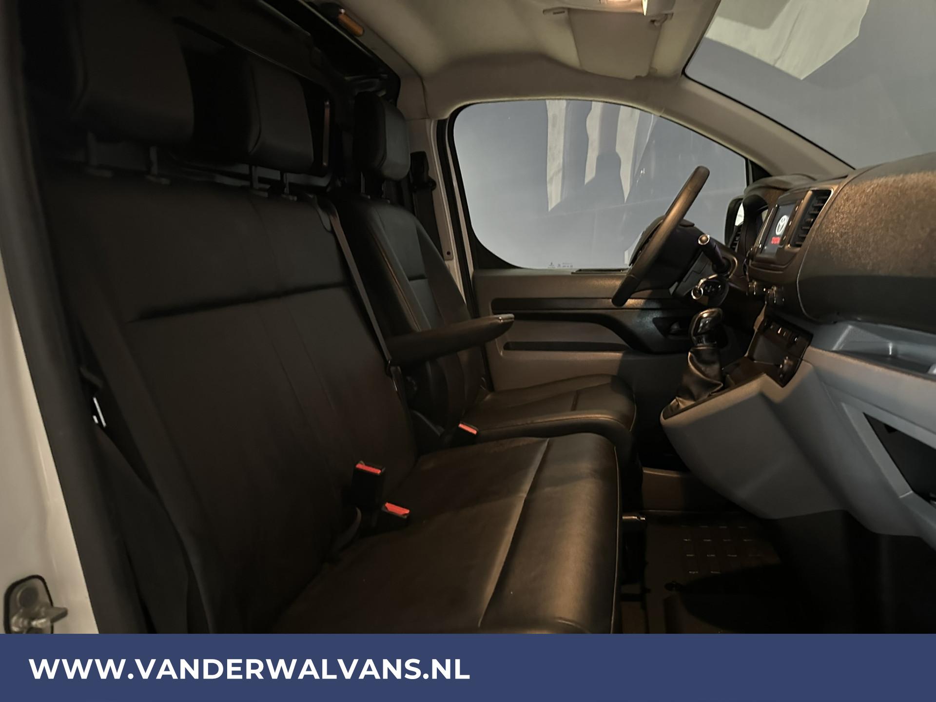 Foto 7 van Toyota 1.6 D-4D L1H1 Euro6 Airco | Navigatie | Trekhaak | Cruisecontrol