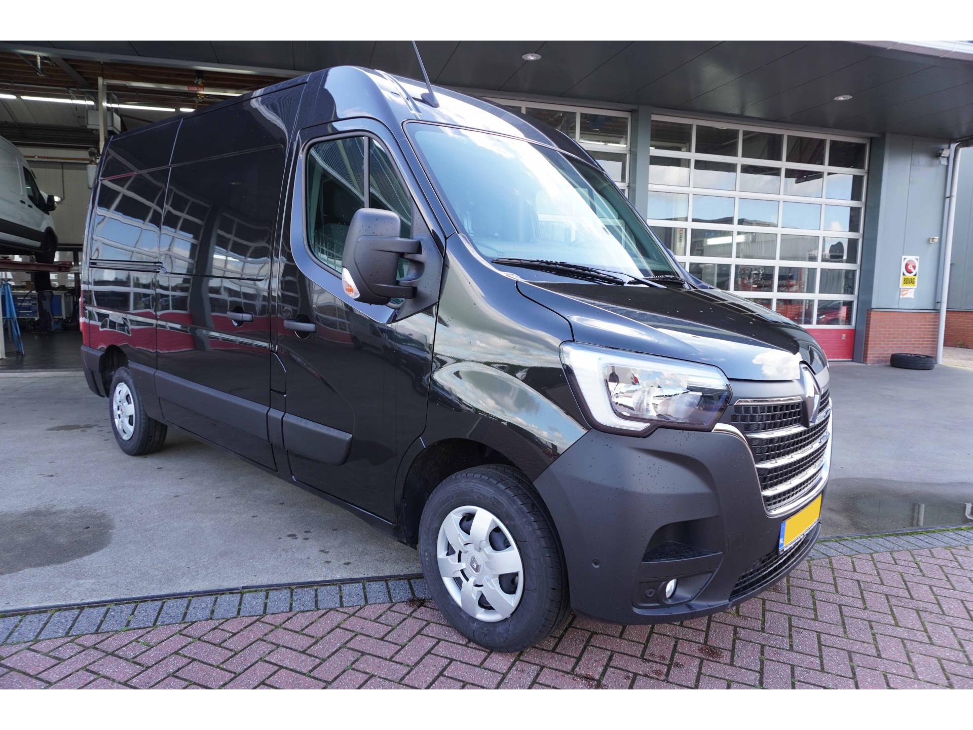 Foto 1 van Renault T35 2.3 dCi 150PK L2H2 Energy Work Edition