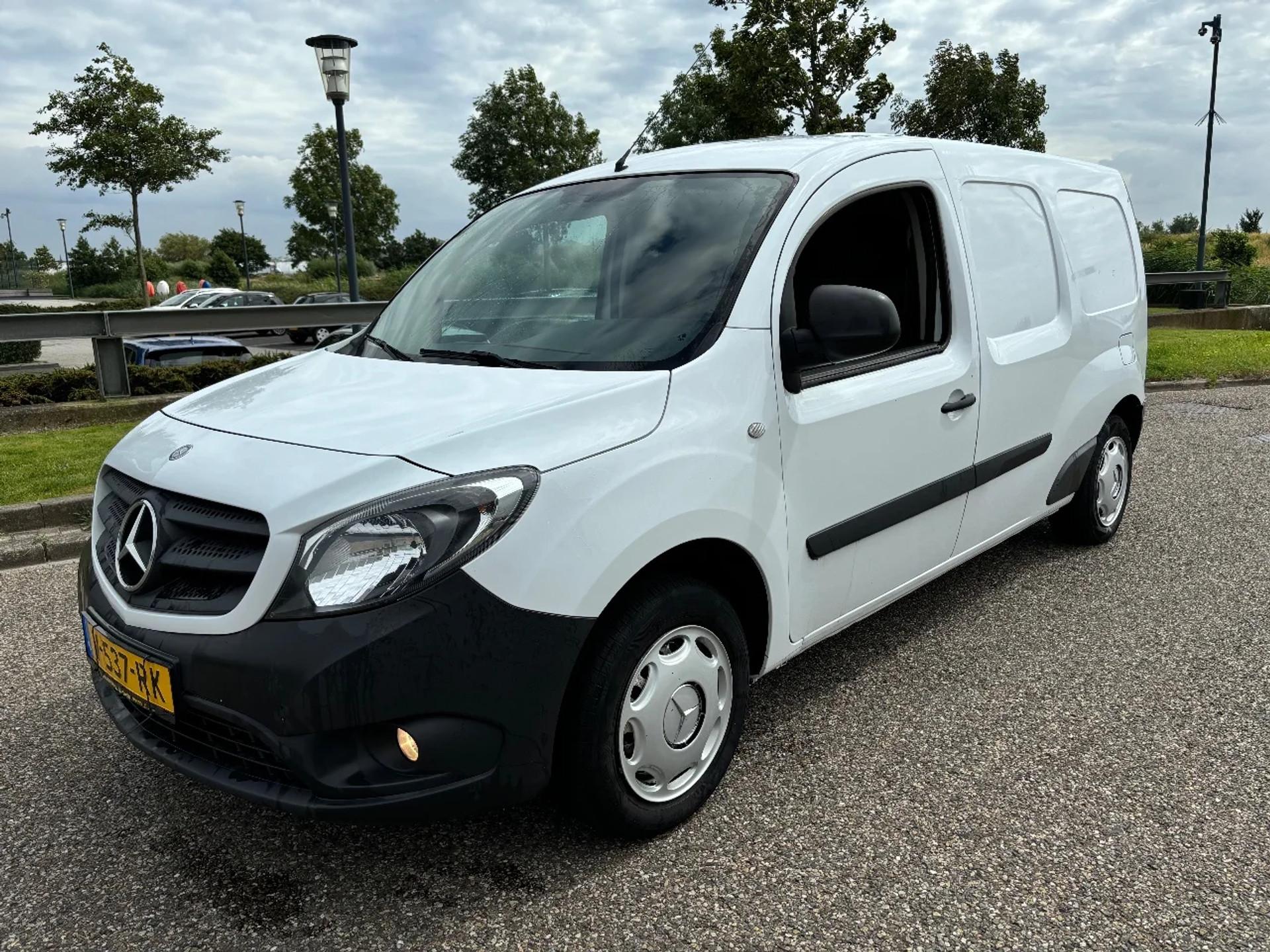 Foto 2 van Mercedes-Benz 109CDI Maxi L2H1 MAXI Airco Cruisecontrol EURO 6 Met Koelbox