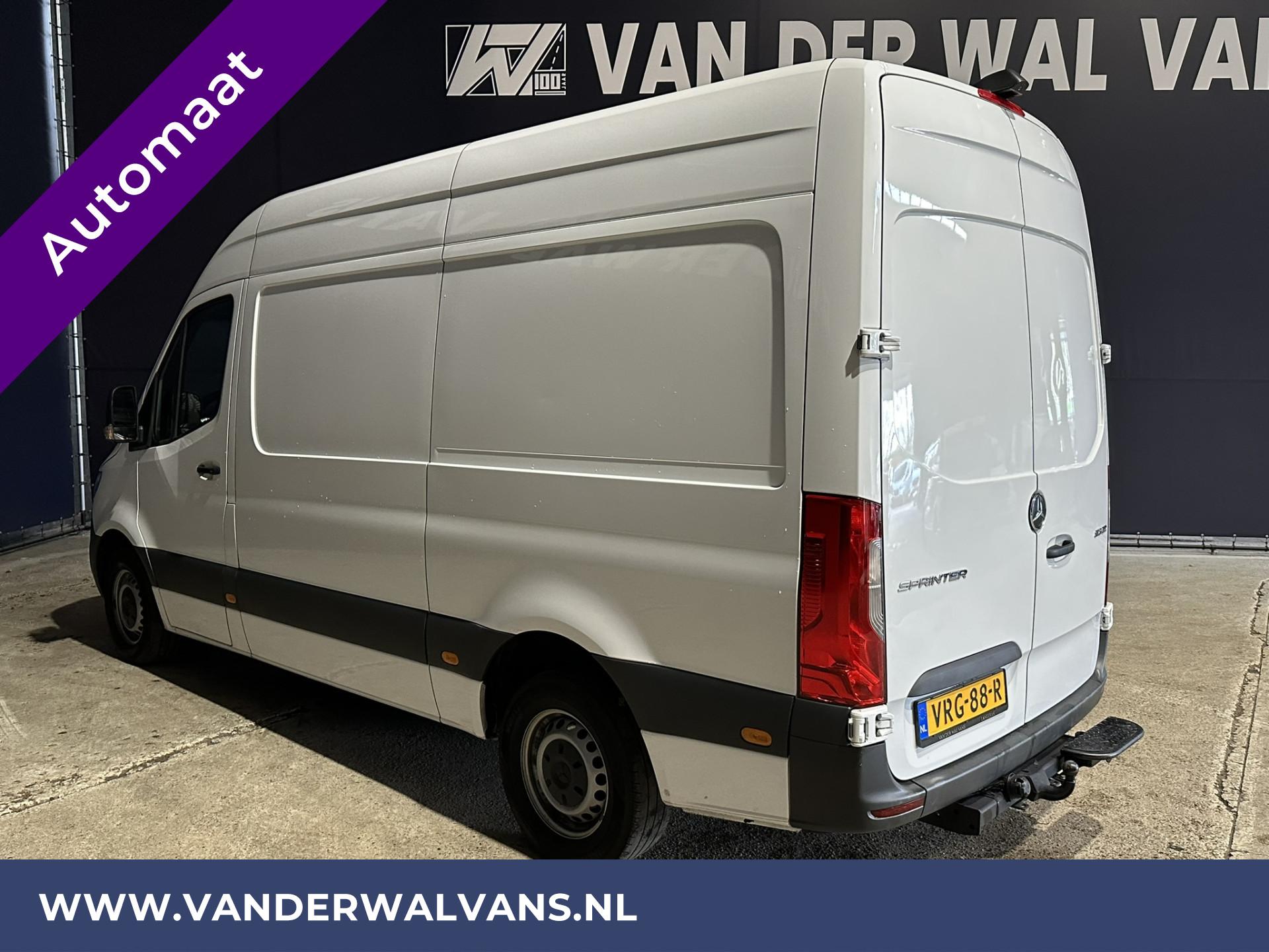 Foto 2 van Mercedes-Benz Sprinter 316CDI 164pk Automaat 2800kg Trekhaak L2H2 Euro6 Airco | Camera | MBUX |
