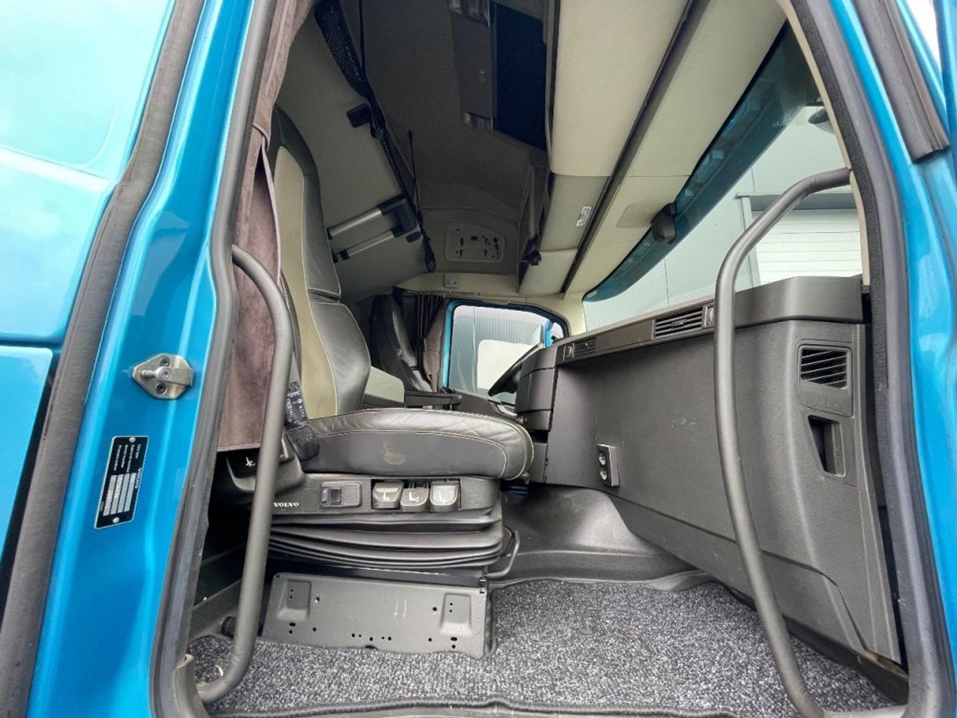Foto 13 van Volvo FH 500 XL, FULL AIR, STEERING PUSHER, DUAL CLUTCH, FULL!!!