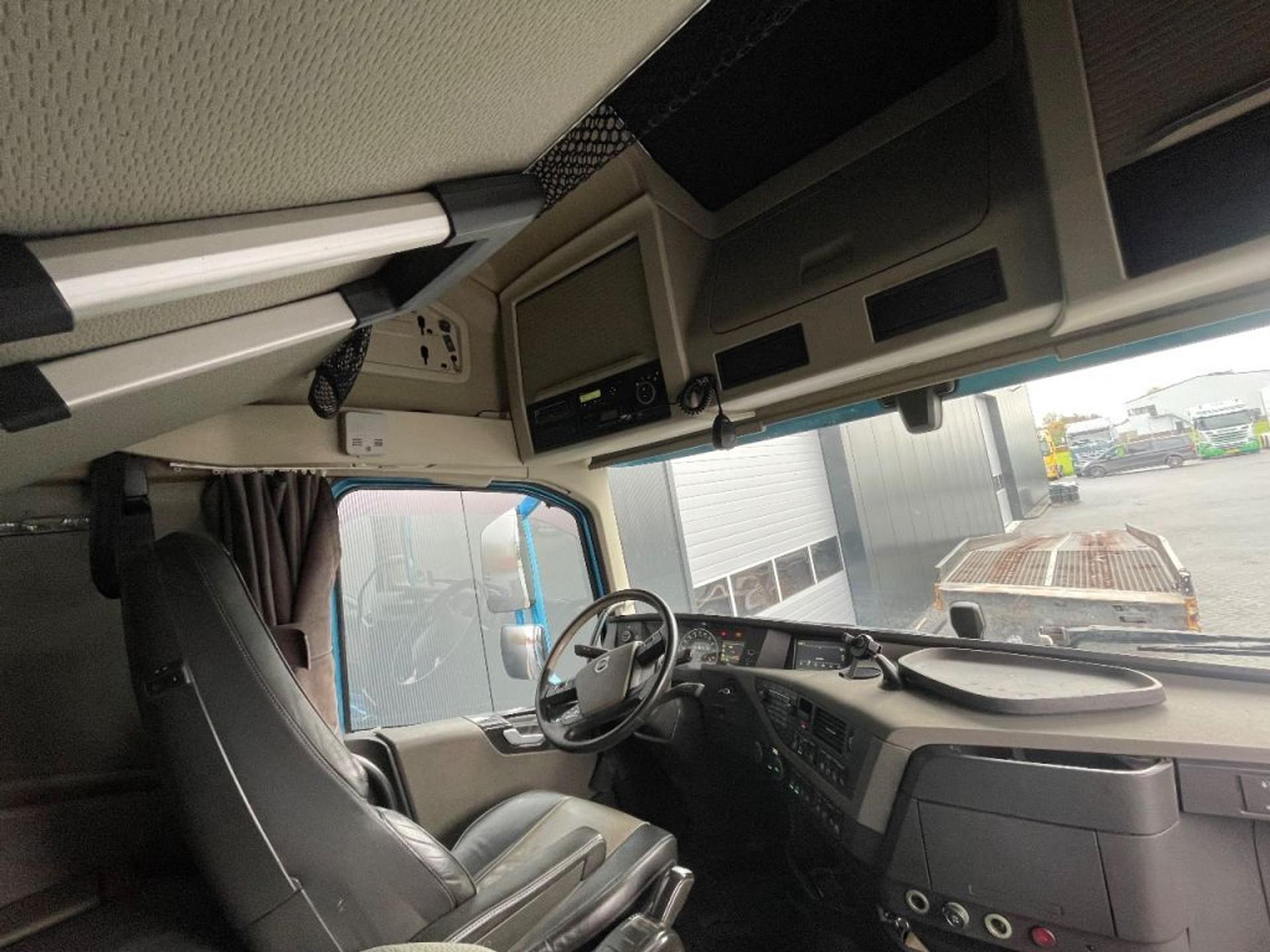 Foto 15 van Volvo FH 500 XL, FULL AIR, STEERING PUSHER, DUAL CLUTCH, FULL!!!