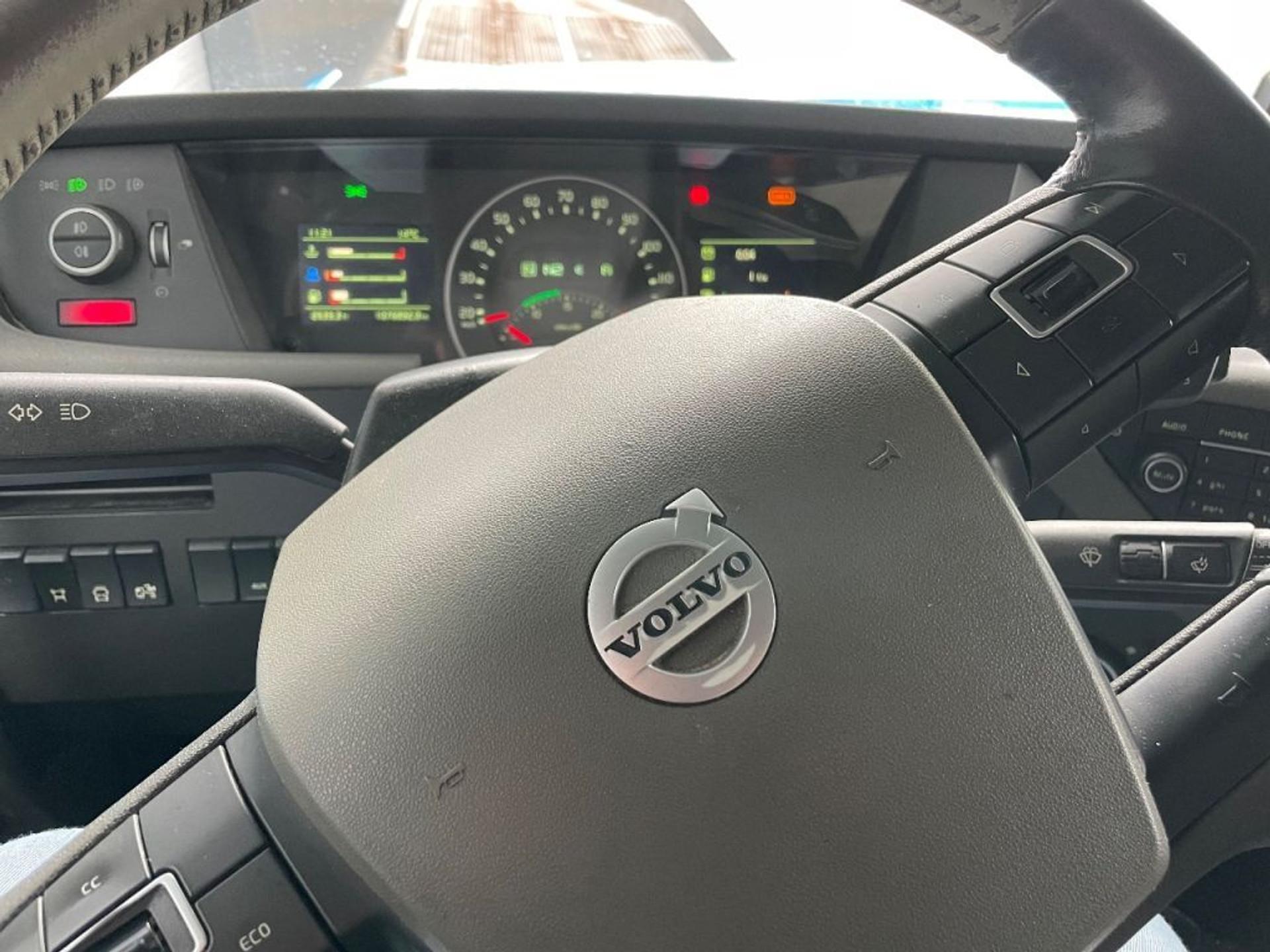 Foto 20 van Volvo FH 500 XL, FULL AIR, STEERING PUSHER, DUAL CLUTCH, FULL!!!