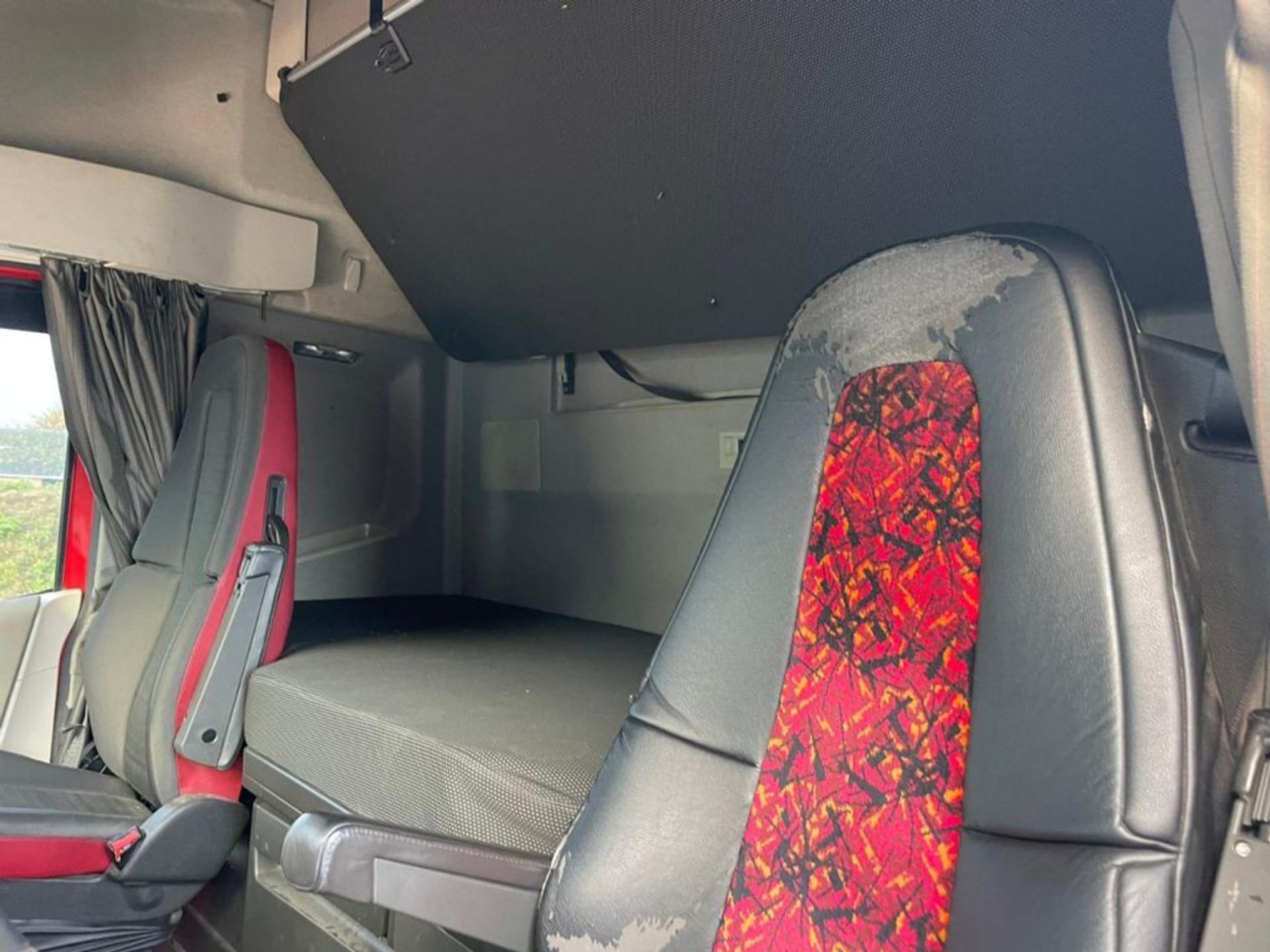 Foto 15 van Volvo FH 13.500XL, ALU RIMS, I-PARK COOL, LEATHER, NL TRUCK.