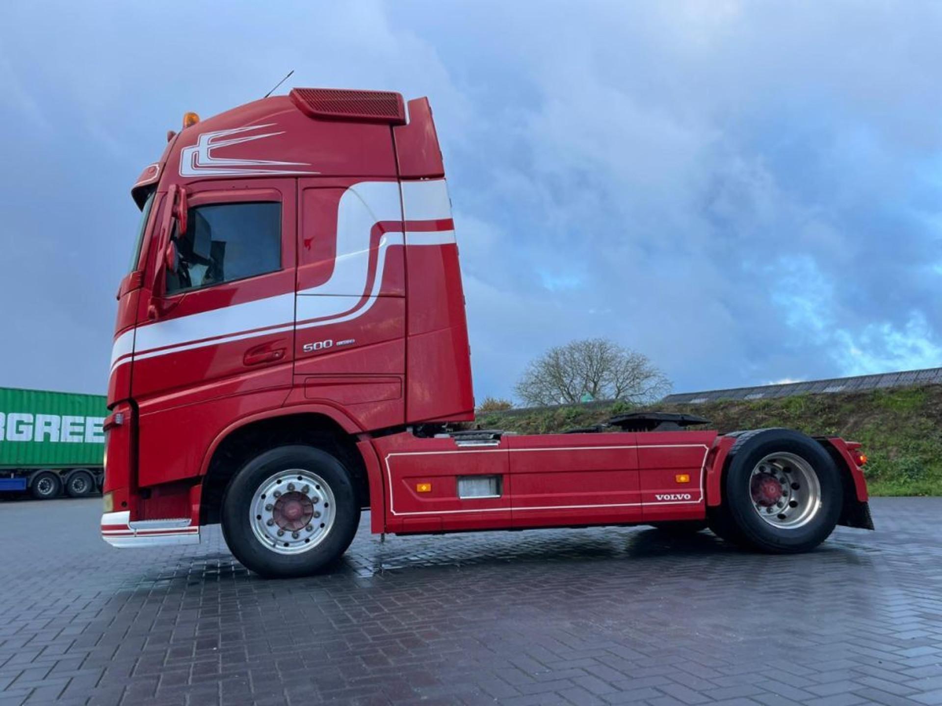 Foto 4 van Volvo FH 13.500XL, ALU RIMS, I-PARK COOL, LEATHER, NL TRUCK.
