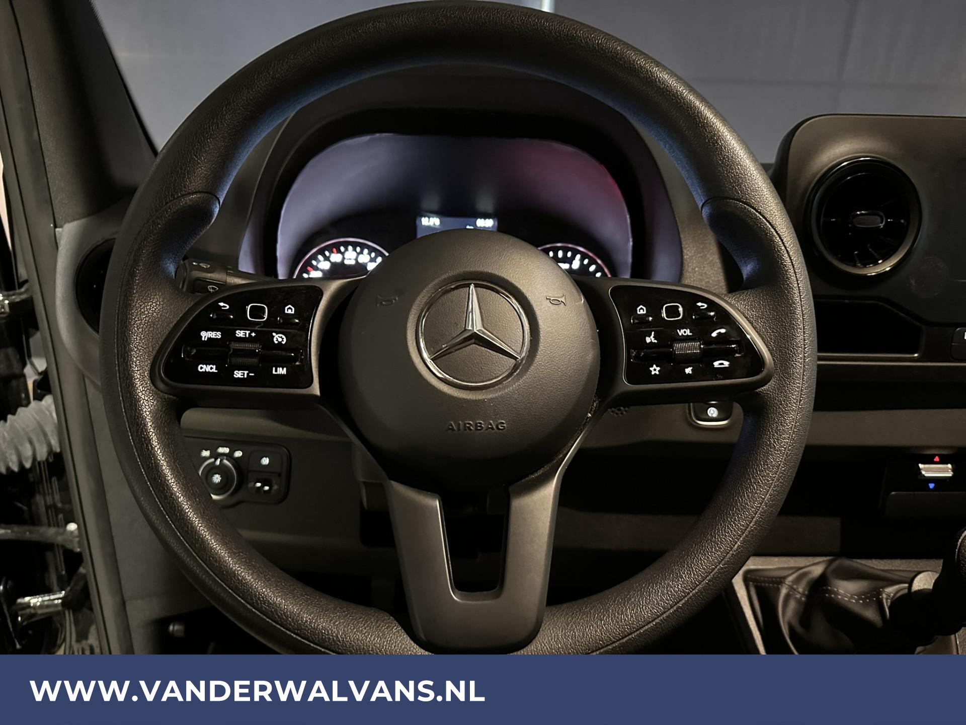 Foto 19 van Mercedes-Benz 317 CDI 170pk L3H2 Euro6 Airco | Camera | Chauffeursstoel | Stoelverwarming, MBUX