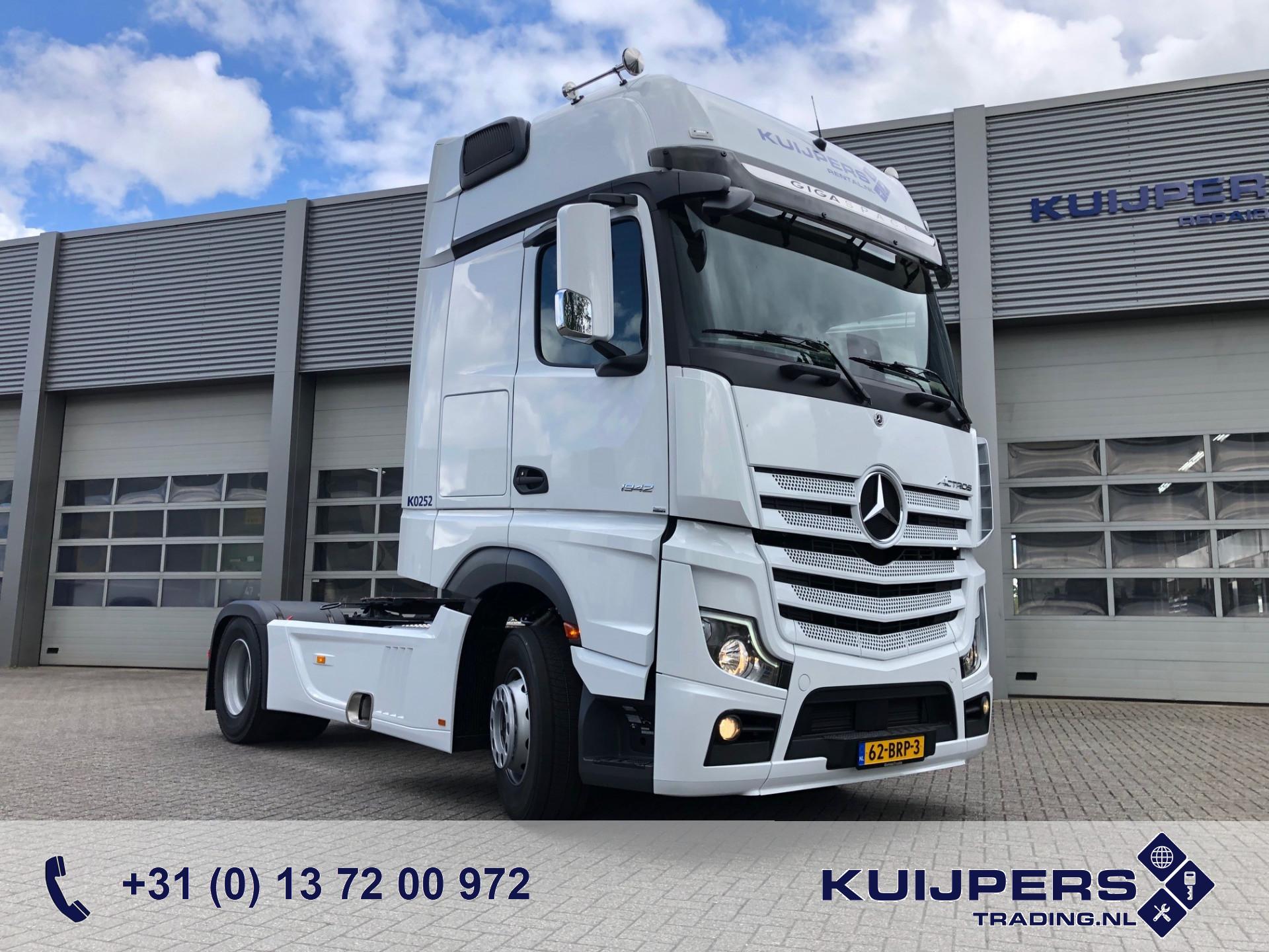 Foto 1 van Mercedes-Benz Actros 1942 GigaSpace / Skirts / 183dkm!!