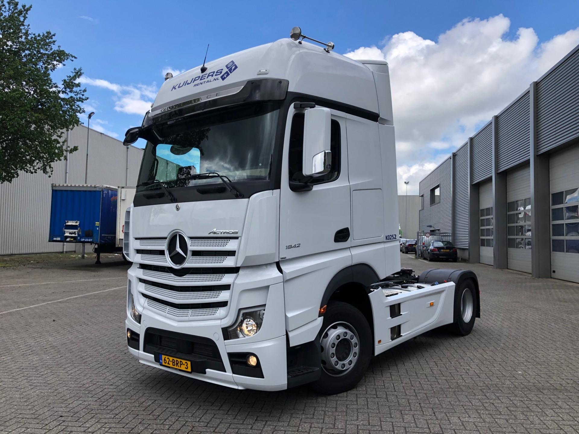Foto 9 van Mercedes-Benz Actros 1942 GigaSpace / Skirts / 183dkm!!
