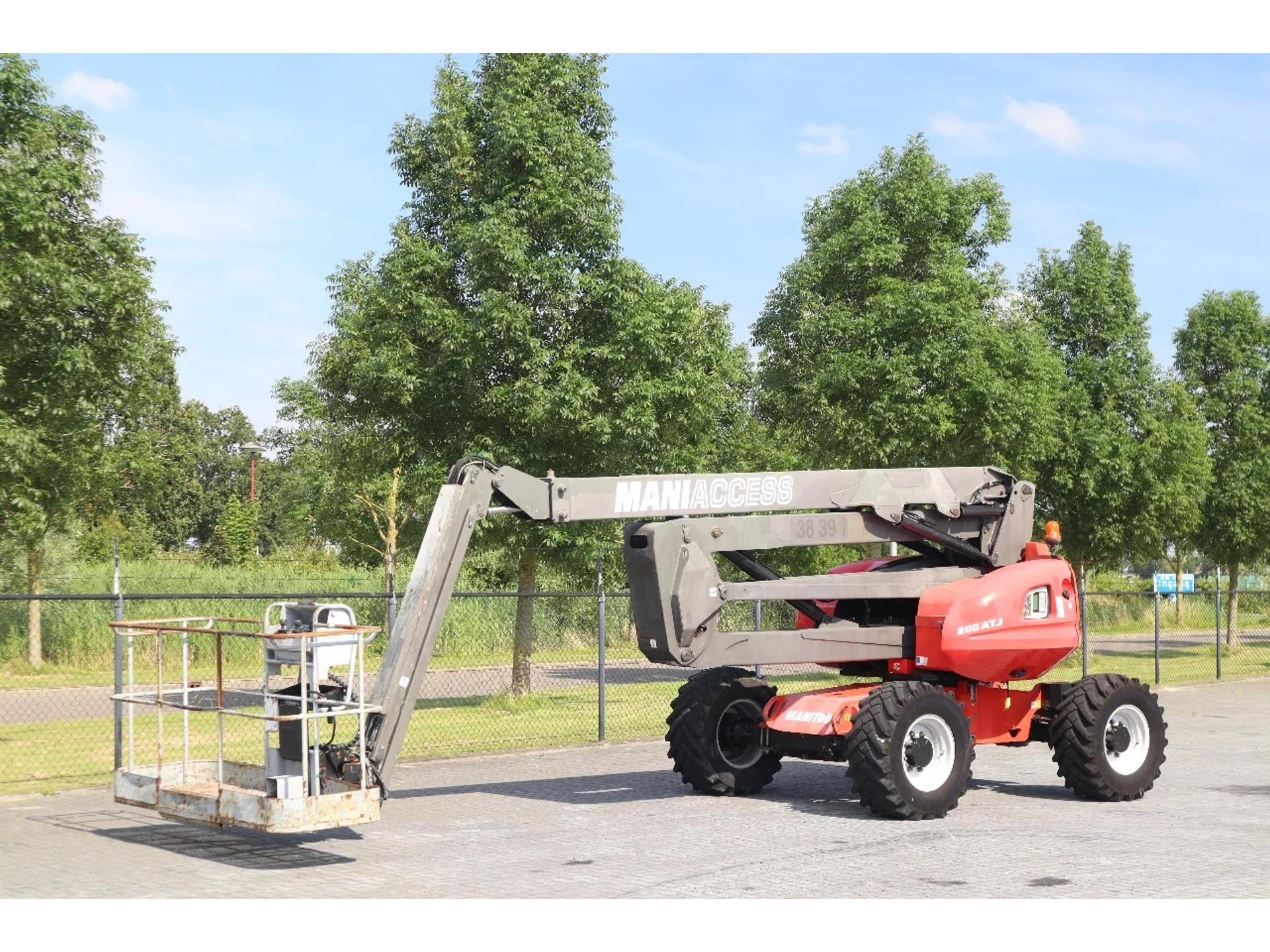 Foto 2 van Manitou 200 ATJ | 20 METER | 230 KG | GOOD TIRES!