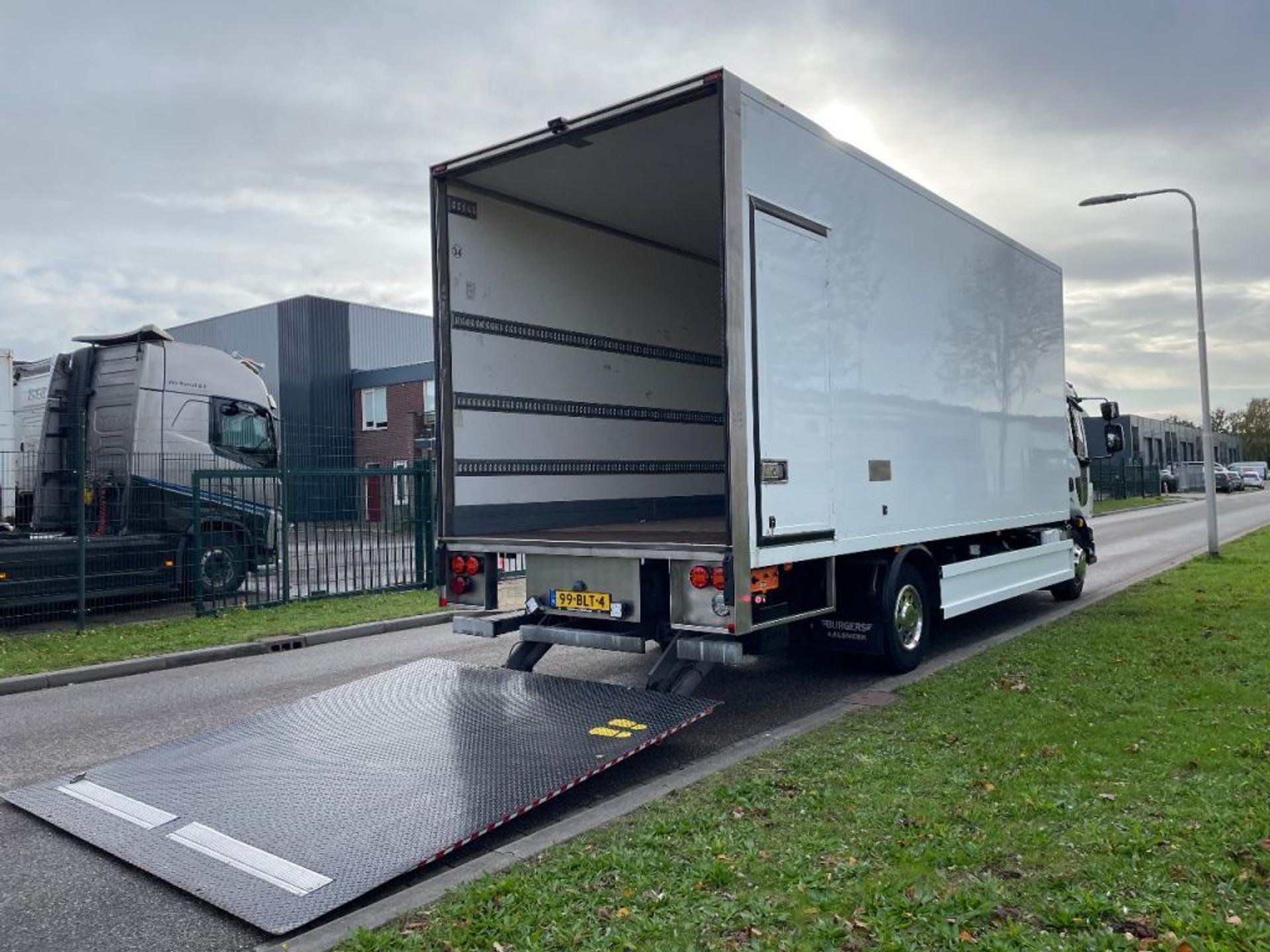Foto 25 van Volvo FL verhuiswagen 2019 only 133.000 km
