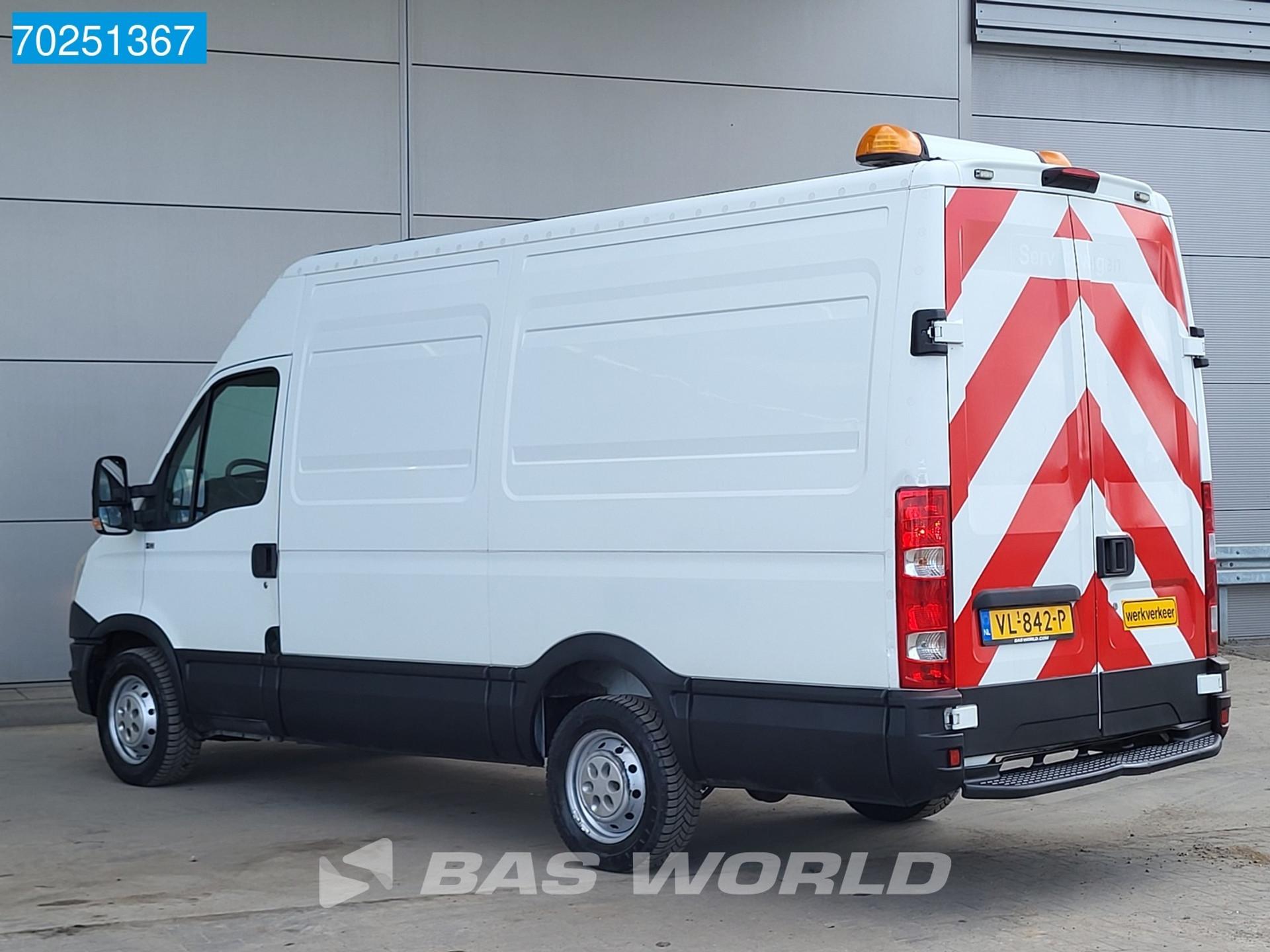 Foto 2 van Iveco 35S13 L2H2 Euro5 Zwaailamp APK 12-2024 12m3