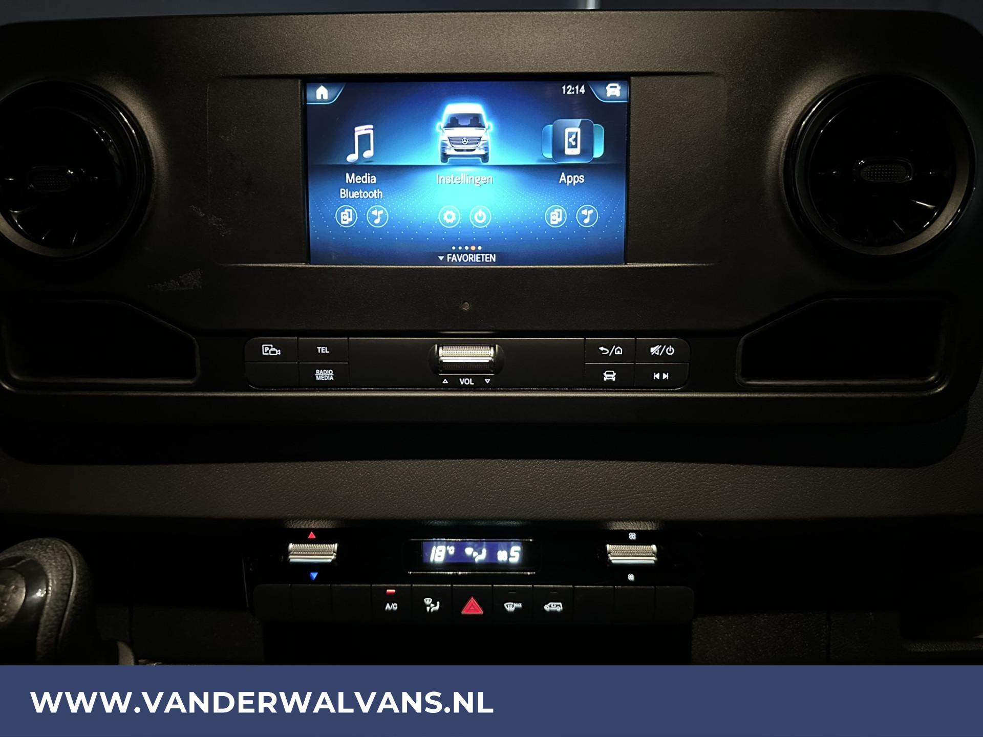 Foto 18 van Mercedes-Benz Sprinter 317 CDI 170pk L3H2 Euro6 Airco | Camera | 3500kg Trekhaak | Apple Carplay