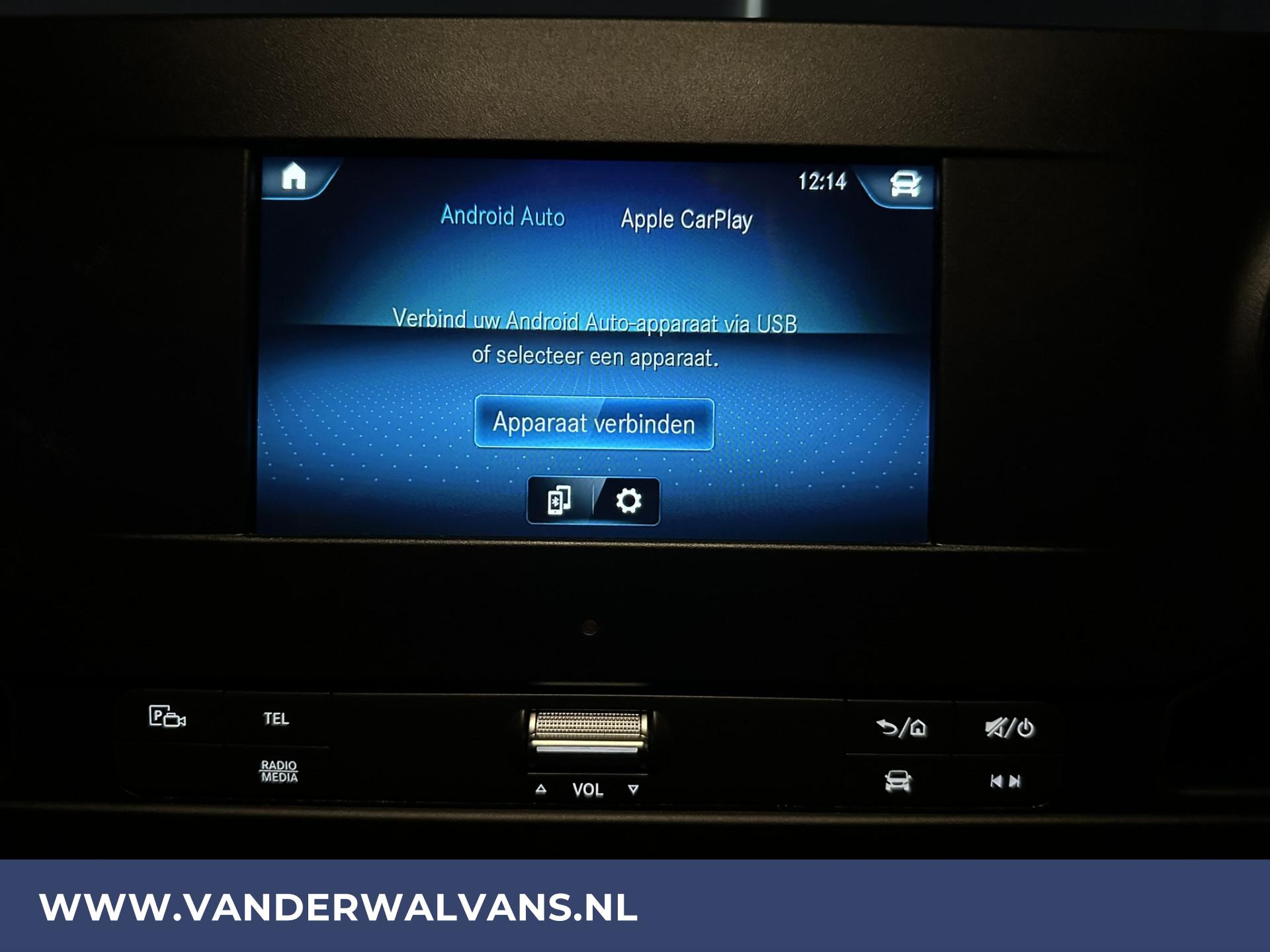 Foto 7 van Mercedes-Benz Sprinter 317 CDI 170pk L3H2 Euro6 Airco | Camera | 3500kg Trekhaak | Apple Carplay