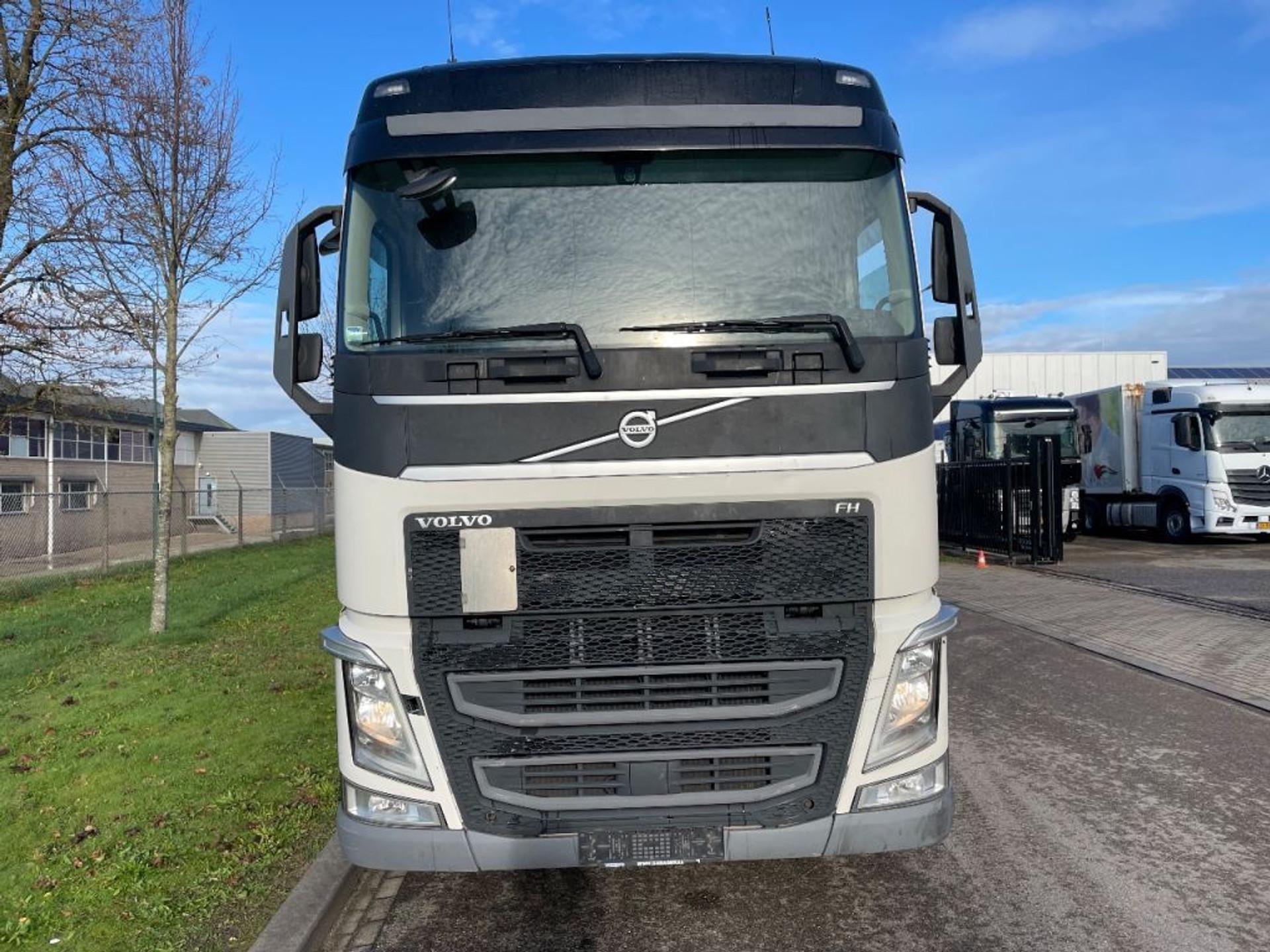 Foto 3 van Volvo FH 500 2017 only 726.000 km