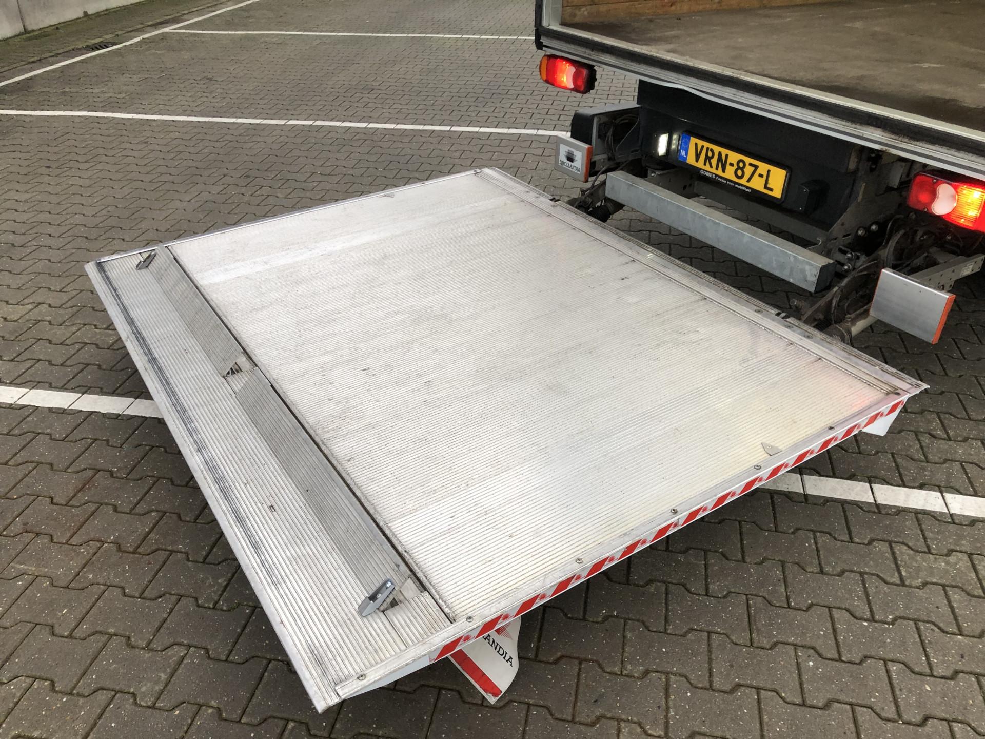 Foto 9 van Mercedes-Benz Sprinter 515 1.9 CDI