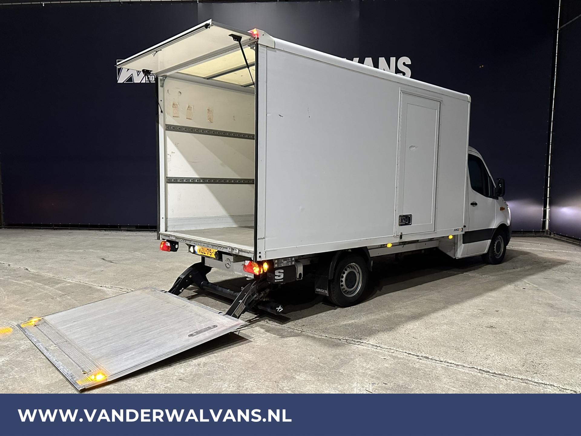 Foto 17 van Mercedes-Benz Sprinter 316 CDI 163pk Bakwagen Laadklep Euro6 Airco | Zijdeur | Camera | Apple Carplay