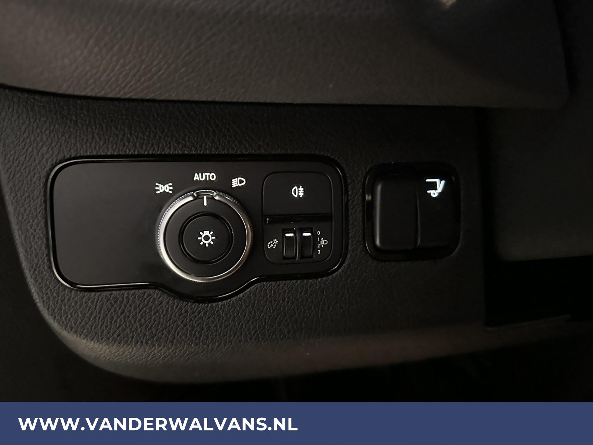 Foto 18 van Mercedes-Benz Sprinter 316 CDI 163pk Bakwagen Laadklep Euro6 Airco | Zijdeur | Camera | Apple Carplay