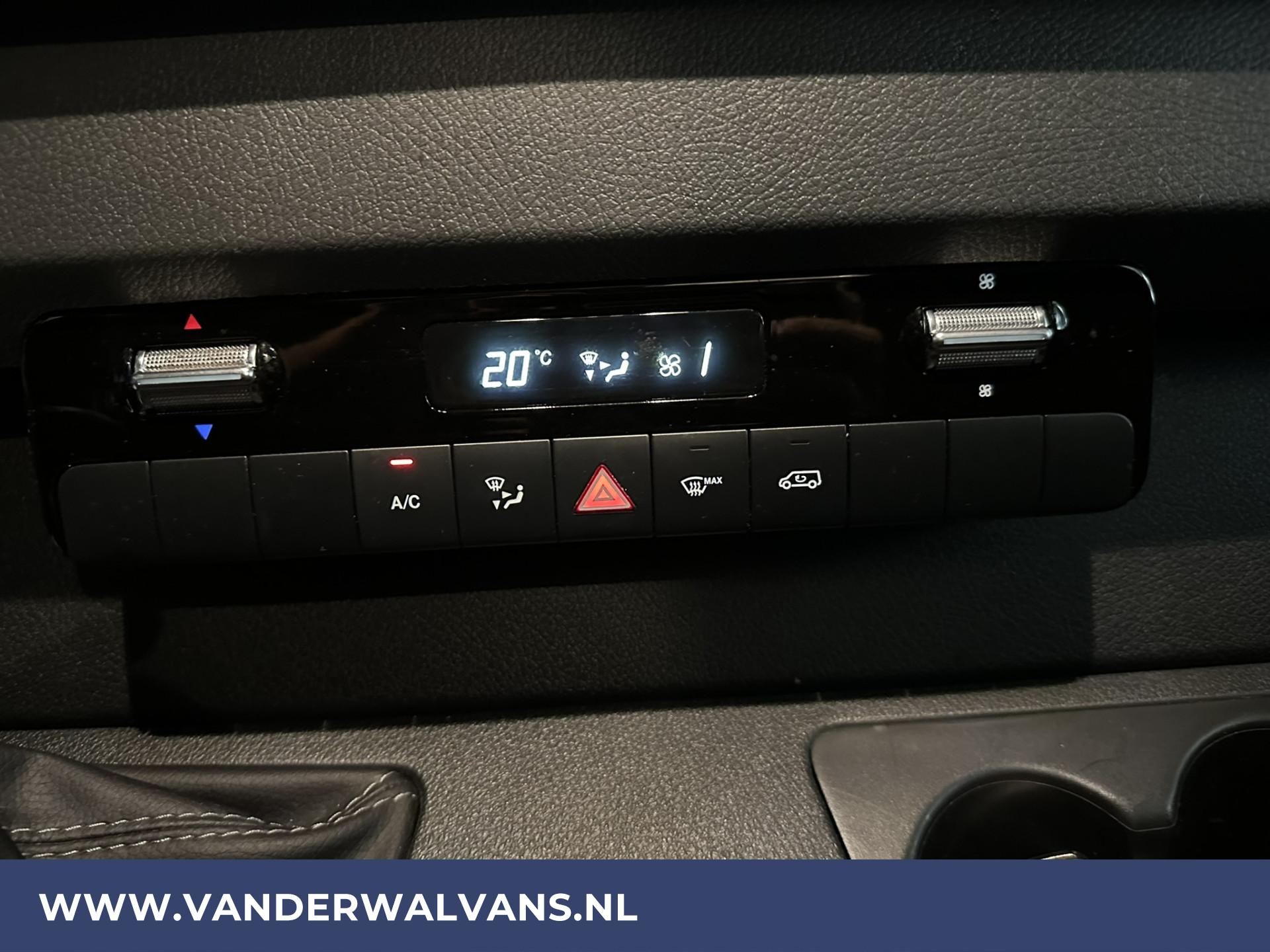 Foto 4 van Mercedes-Benz Sprinter 315 CDI 150pk L3H2 Euro6 ** Airco | Cruisecontrol | Camera | Stoelverwarming