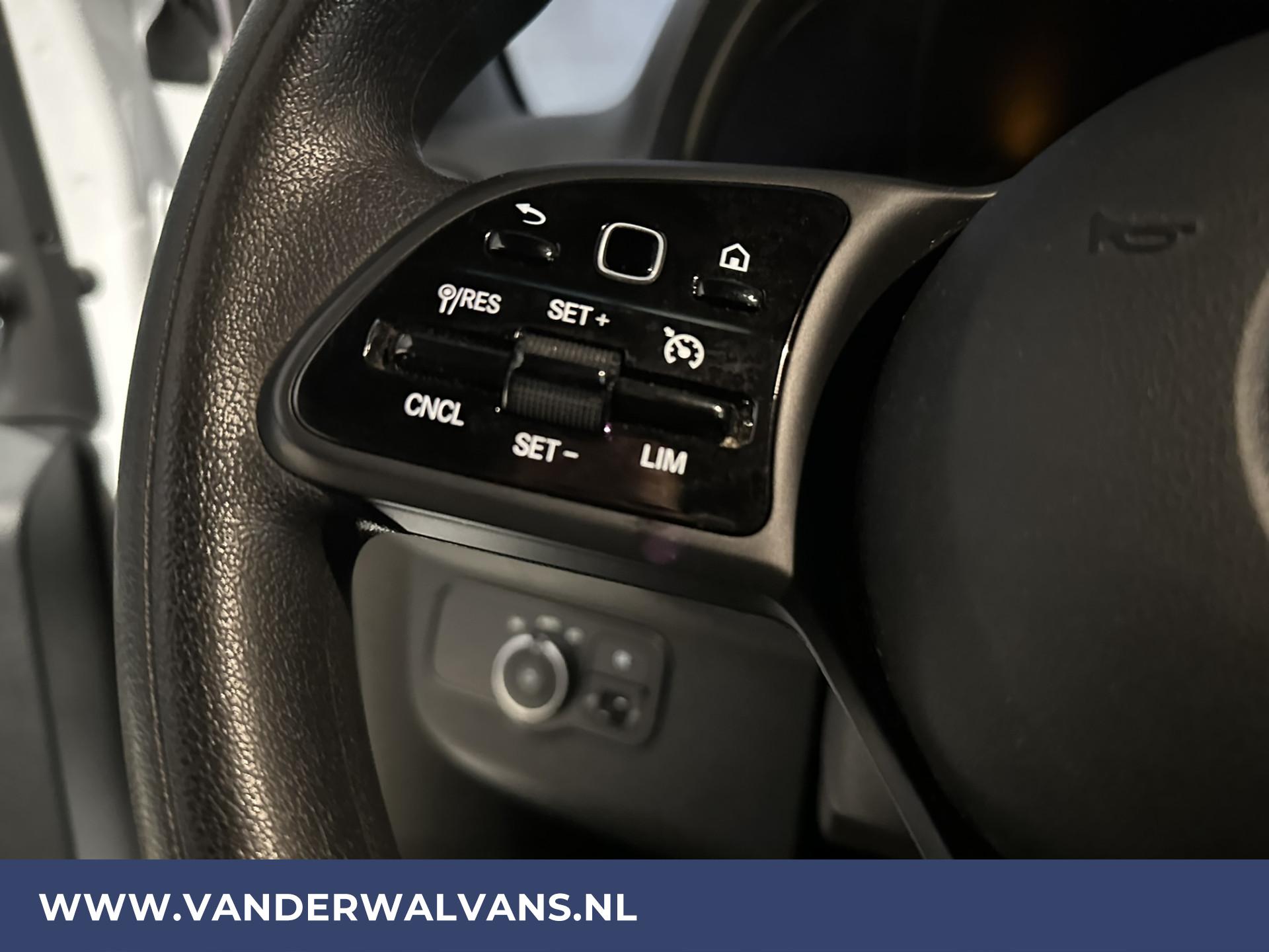 Foto 5 van Mercedes-Benz Sprinter 315 CDI 150pk L3H2 Euro6 ** Airco | Cruisecontrol | Camera | Stoelverwarming
