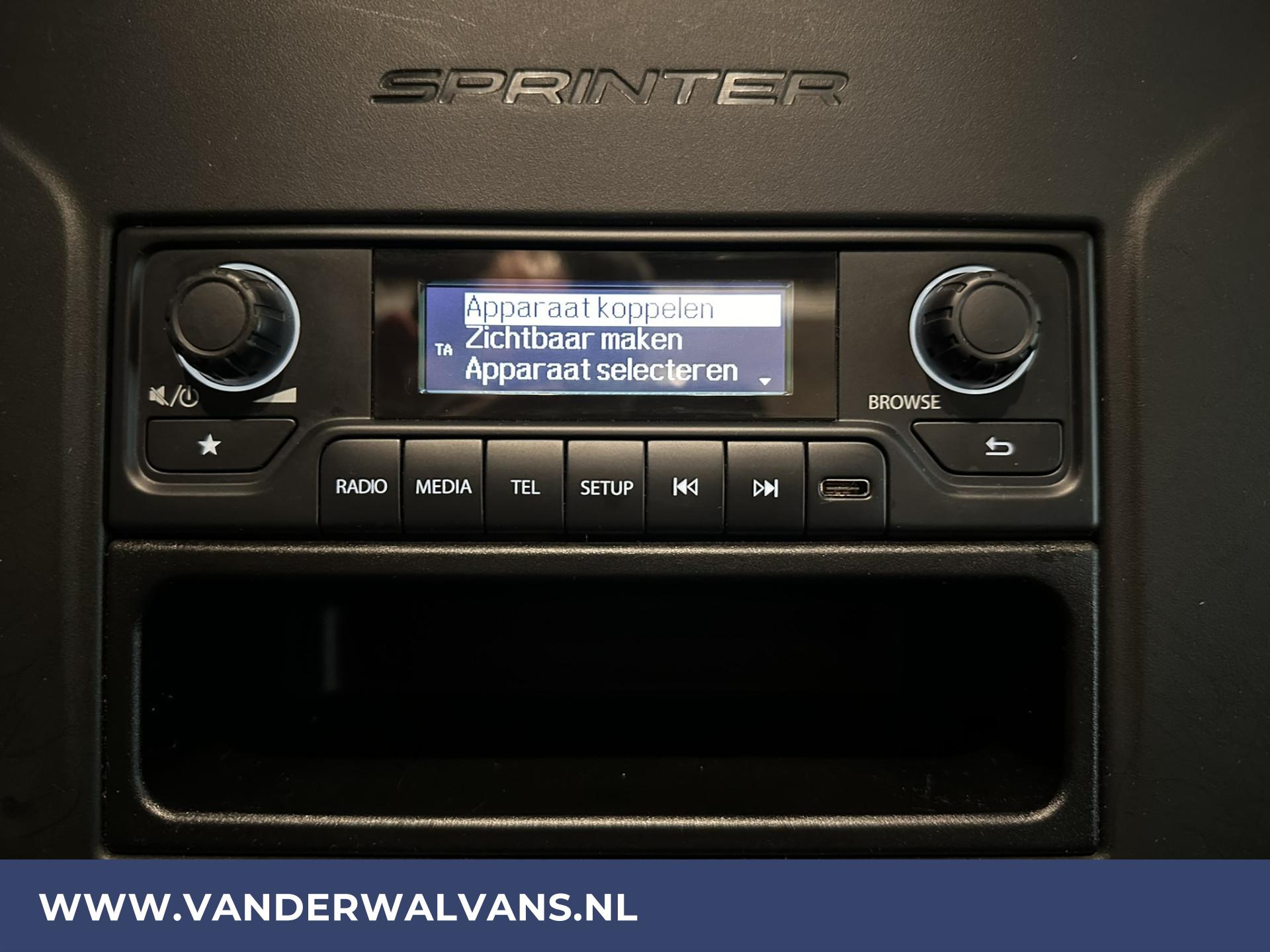 Foto 7 van Mercedes-Benz Sprinter 315 CDI 150pk L3H2 Euro6 ** Airco | Cruisecontrol | Camera | Stoelverwarming