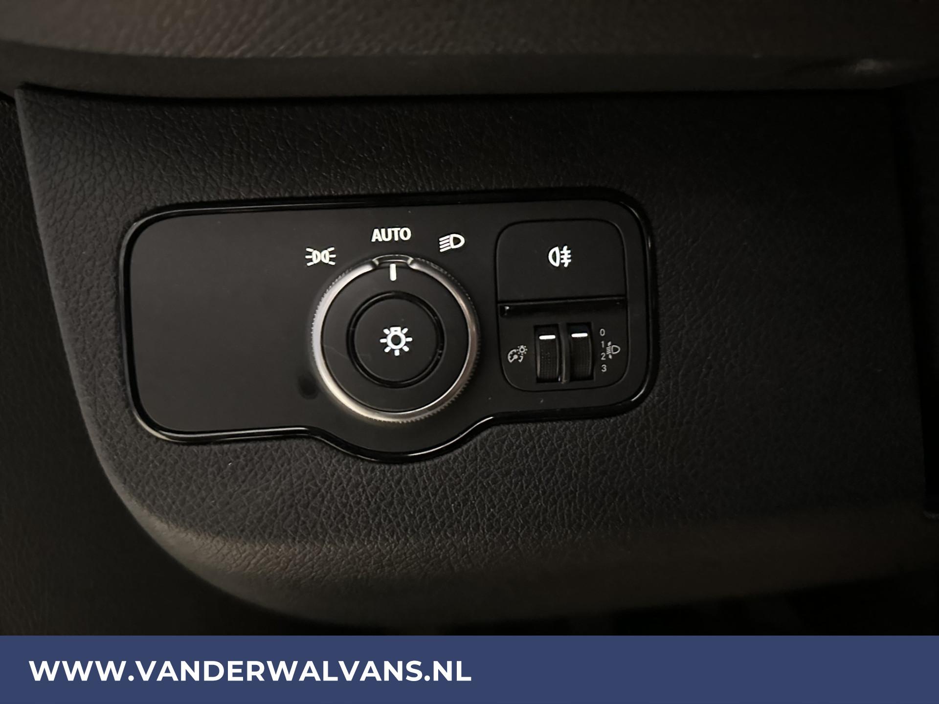 Foto 16 van Mercedes-Benz Sprinter 315CDI 150pk L2H2 Fabrieksgarantie Euro6 Airco | Cruisecontrol | Camera