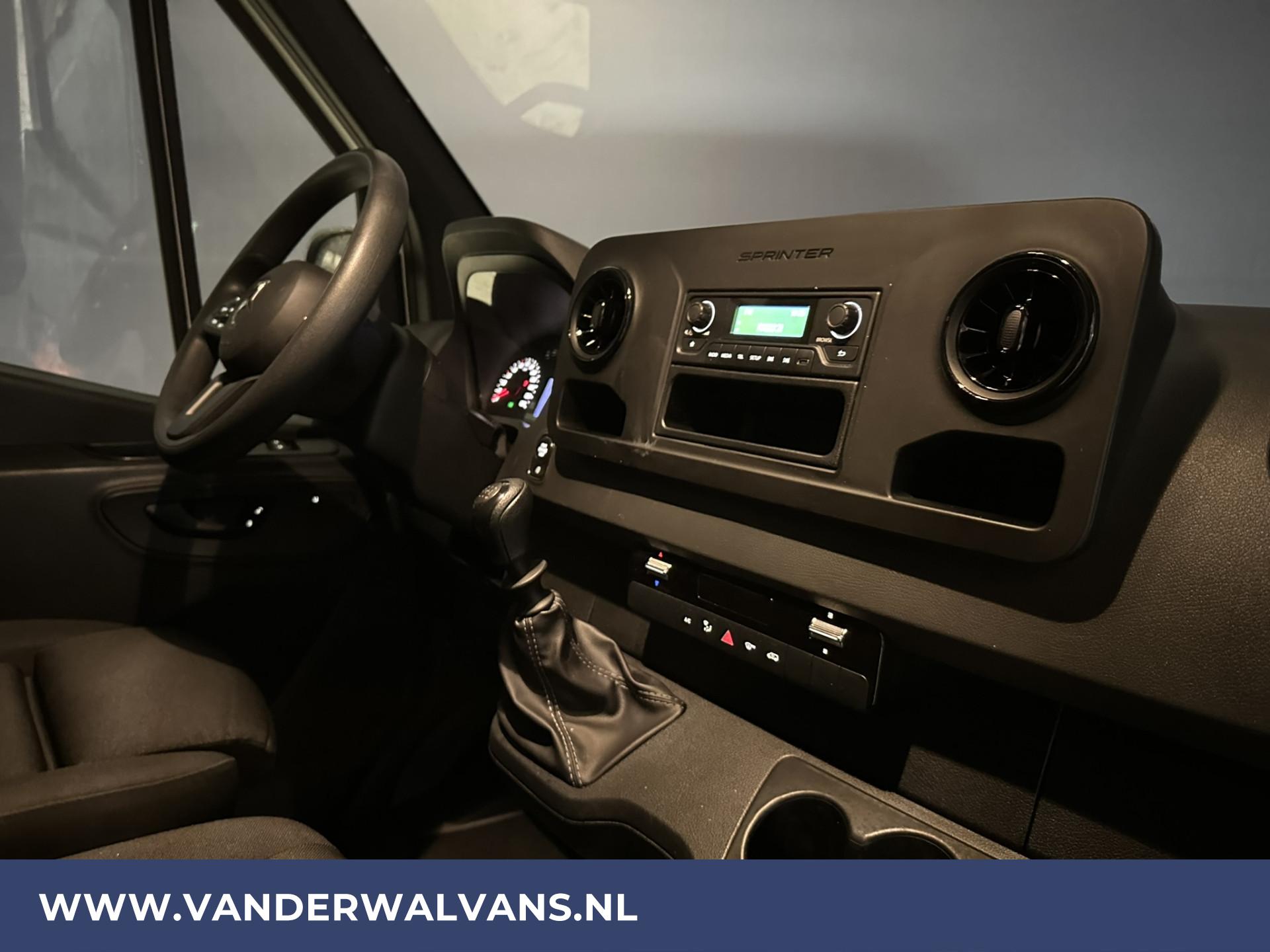 Foto 13 van Mercedes-Benz Sprinter 315 CDI 150pk L2H2 Fabrieksgarantie Euro6 Airco | Camera | Cruisecontrol