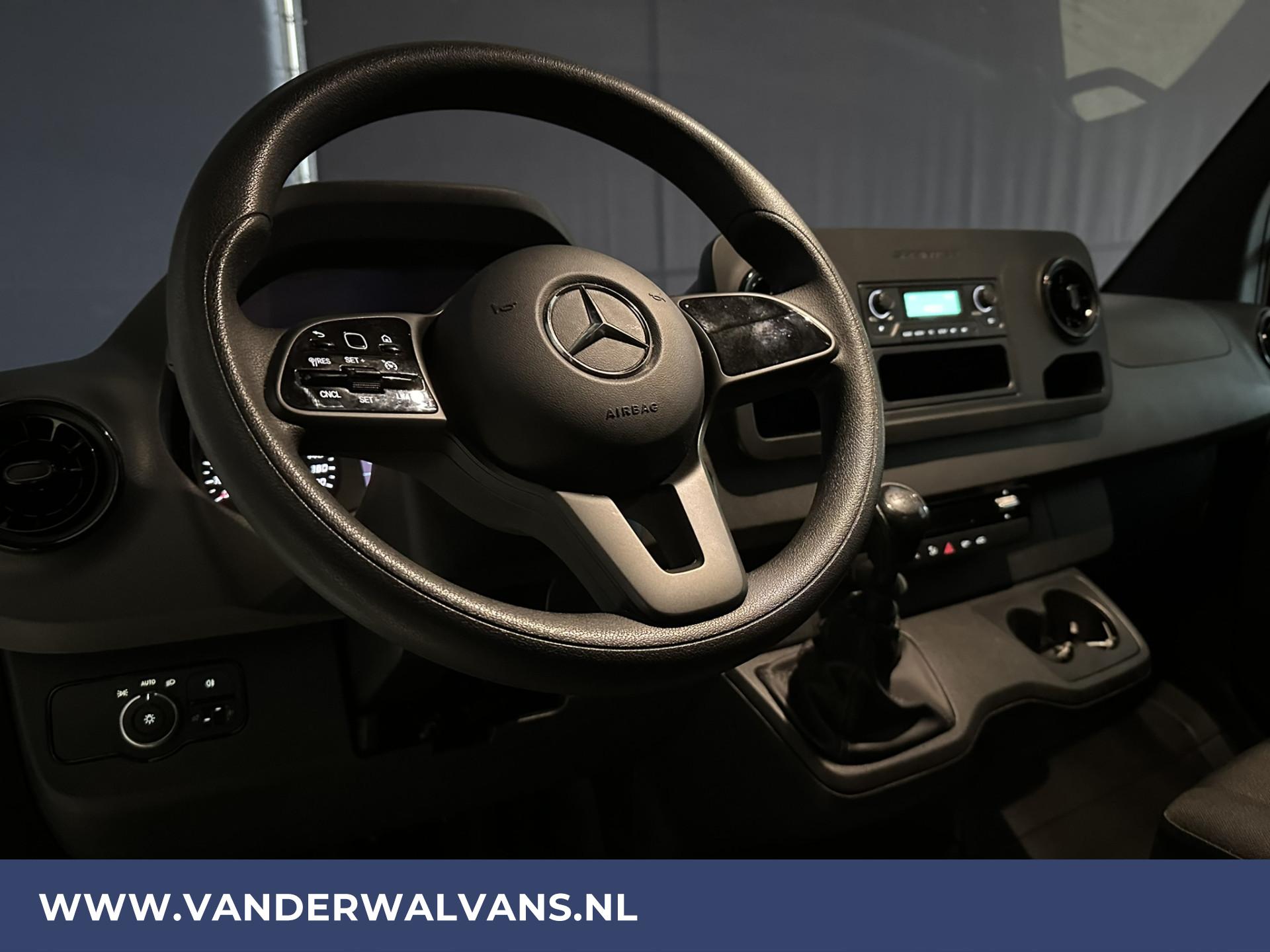 Foto 14 van Mercedes-Benz Sprinter 315 CDI 150pk L2H2 Fabrieksgarantie Euro6 Airco | Camera | Cruisecontrol