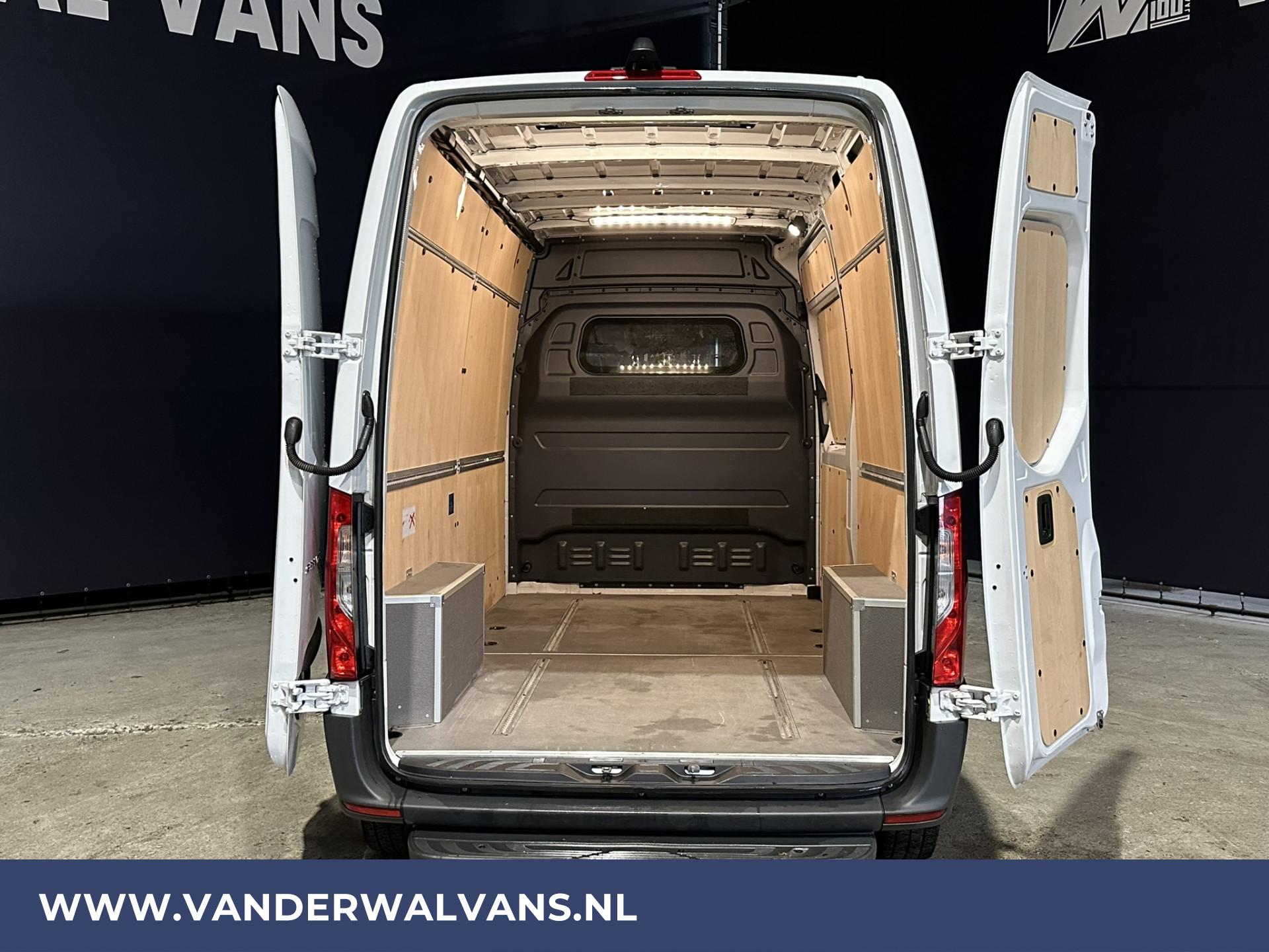 Foto 3 van Mercedes-Benz Sprinter 315 CDI 150pk L2H2 Fabrieksgarantie Euro6 Airco | Camera | Cruisecontrol