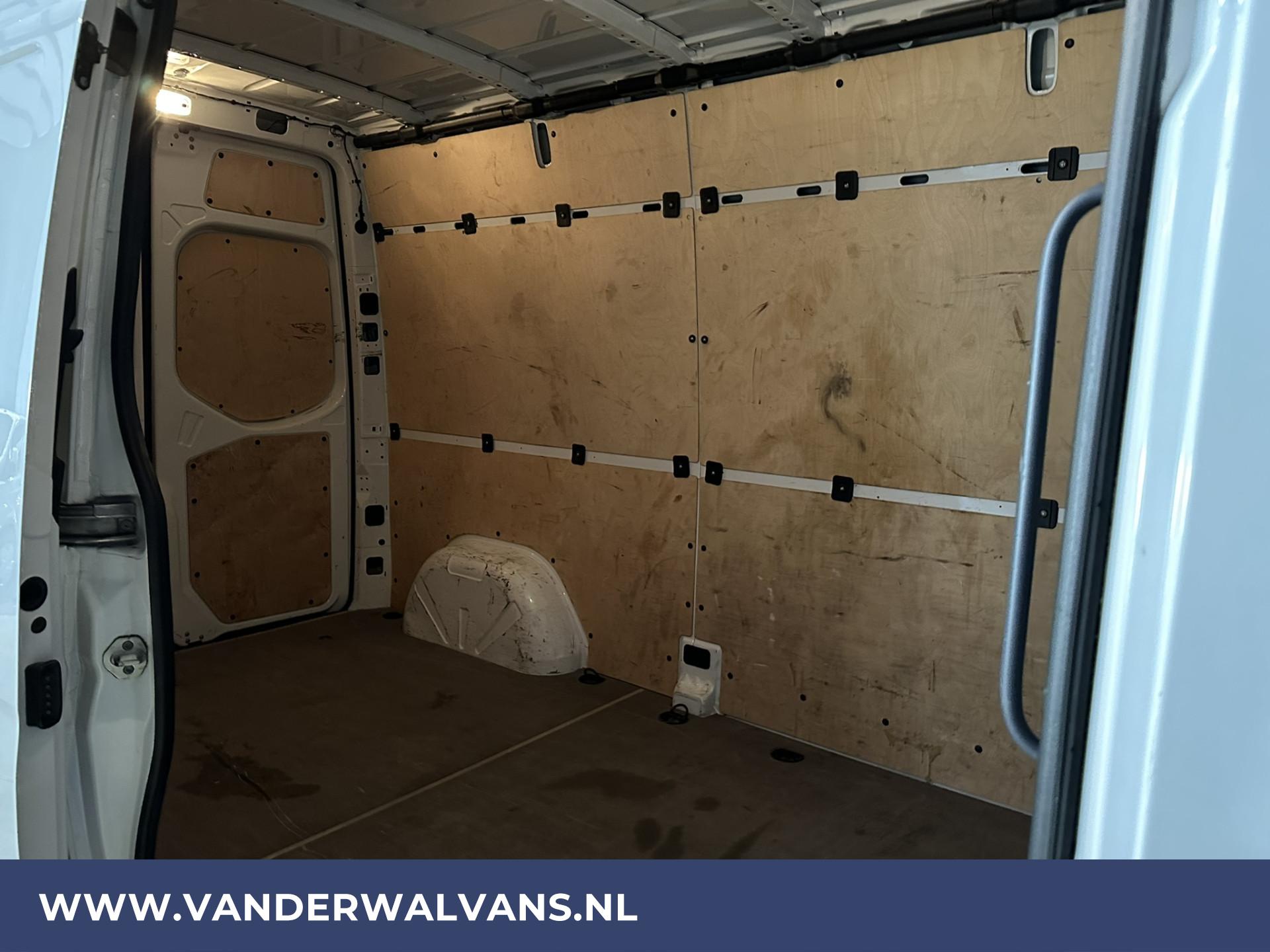 Foto 6 van Mercedes-Benz Sprinter 314CDI 143pk L2H2 Euro6 Airco | Trekhaak | Bijrijdersbank