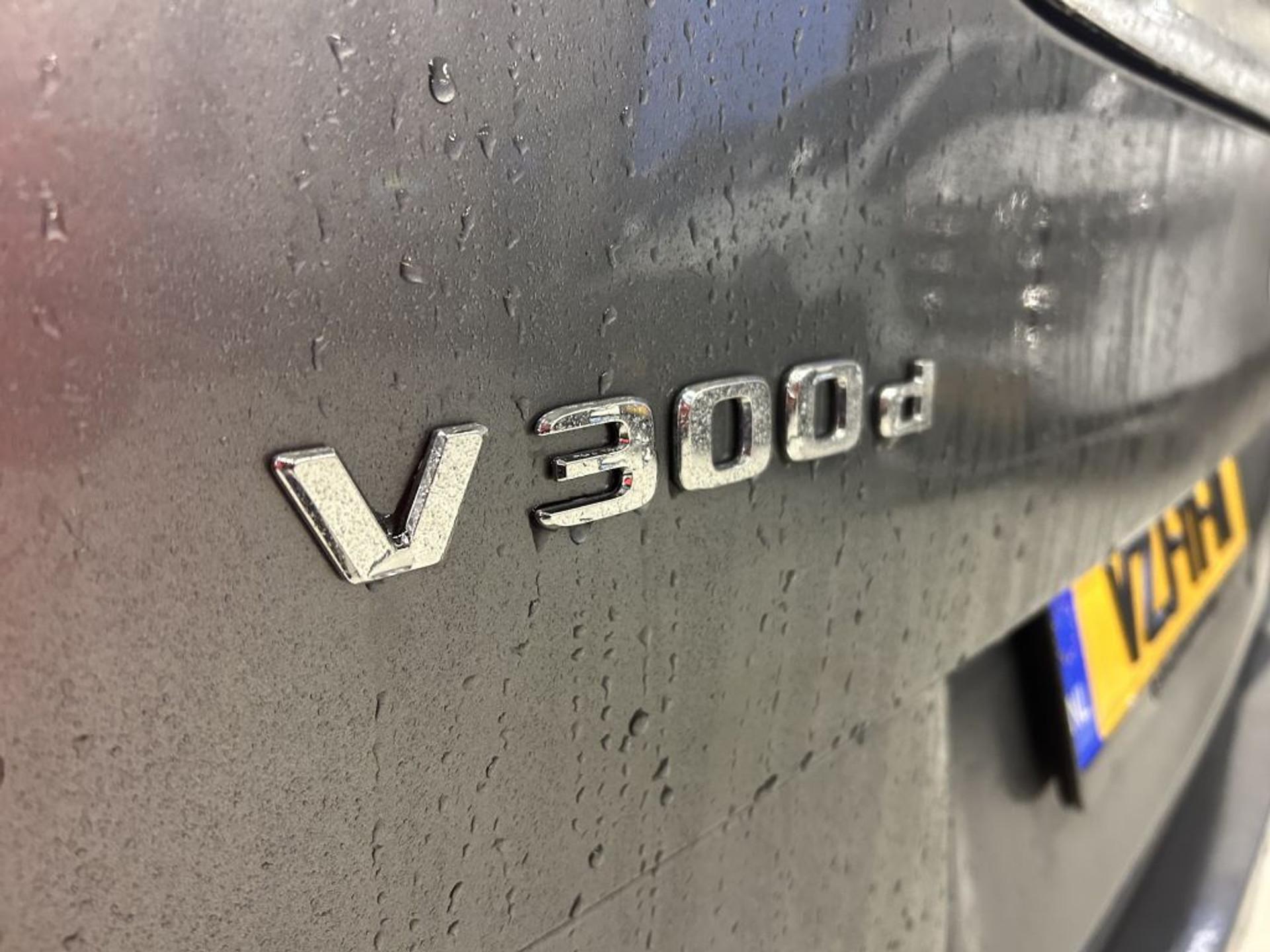 Foto 6 van Mercedes-Benz V-Klasse V300 Dubbel Cabine AMG Pakket FULL OPTION ZIE FOTOS NIEUW