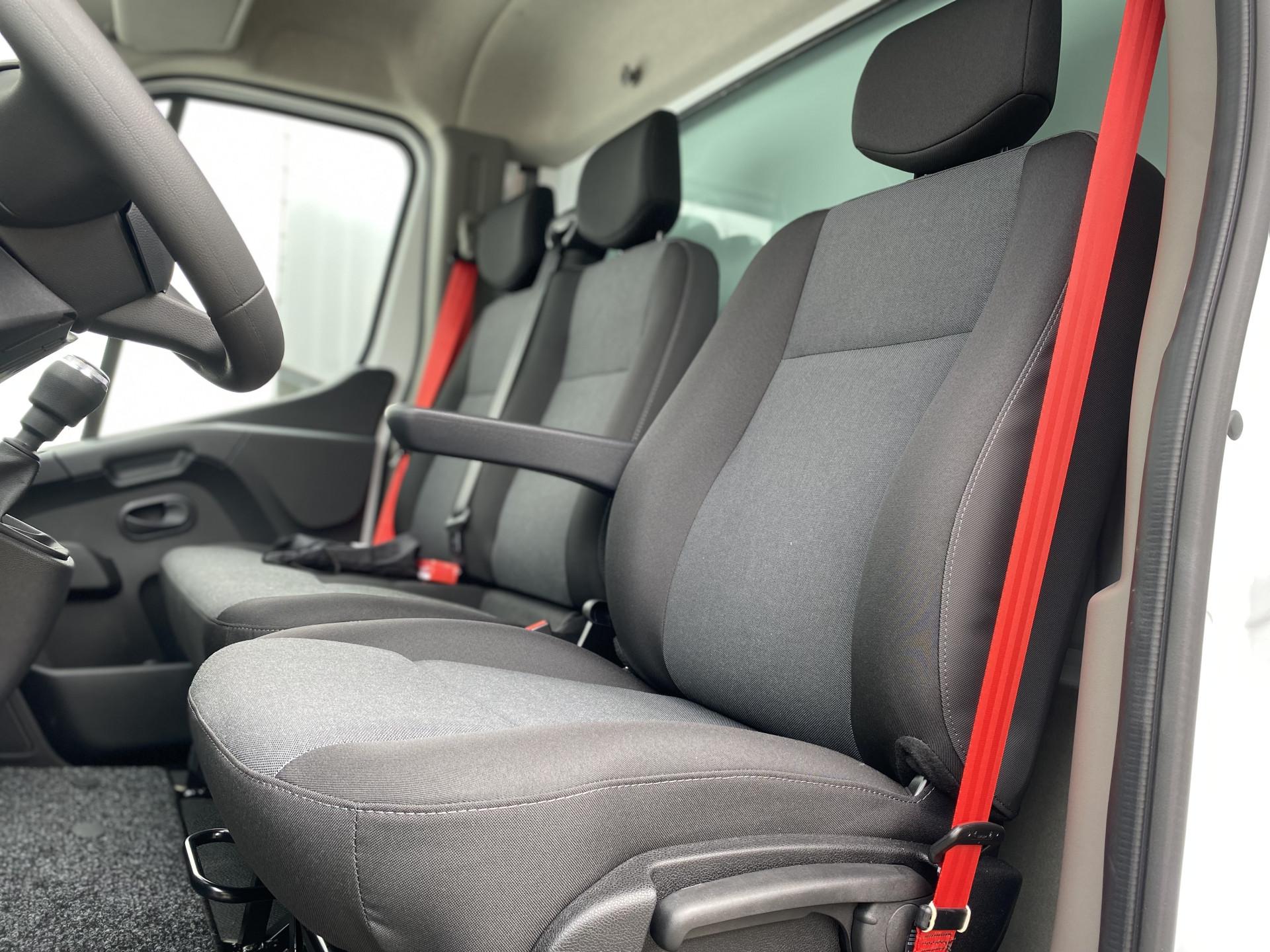 Foto 10 van Renault Master RED T35 2.3 dCi 145 CityBox Bakwagen Laadklep Nieuw!