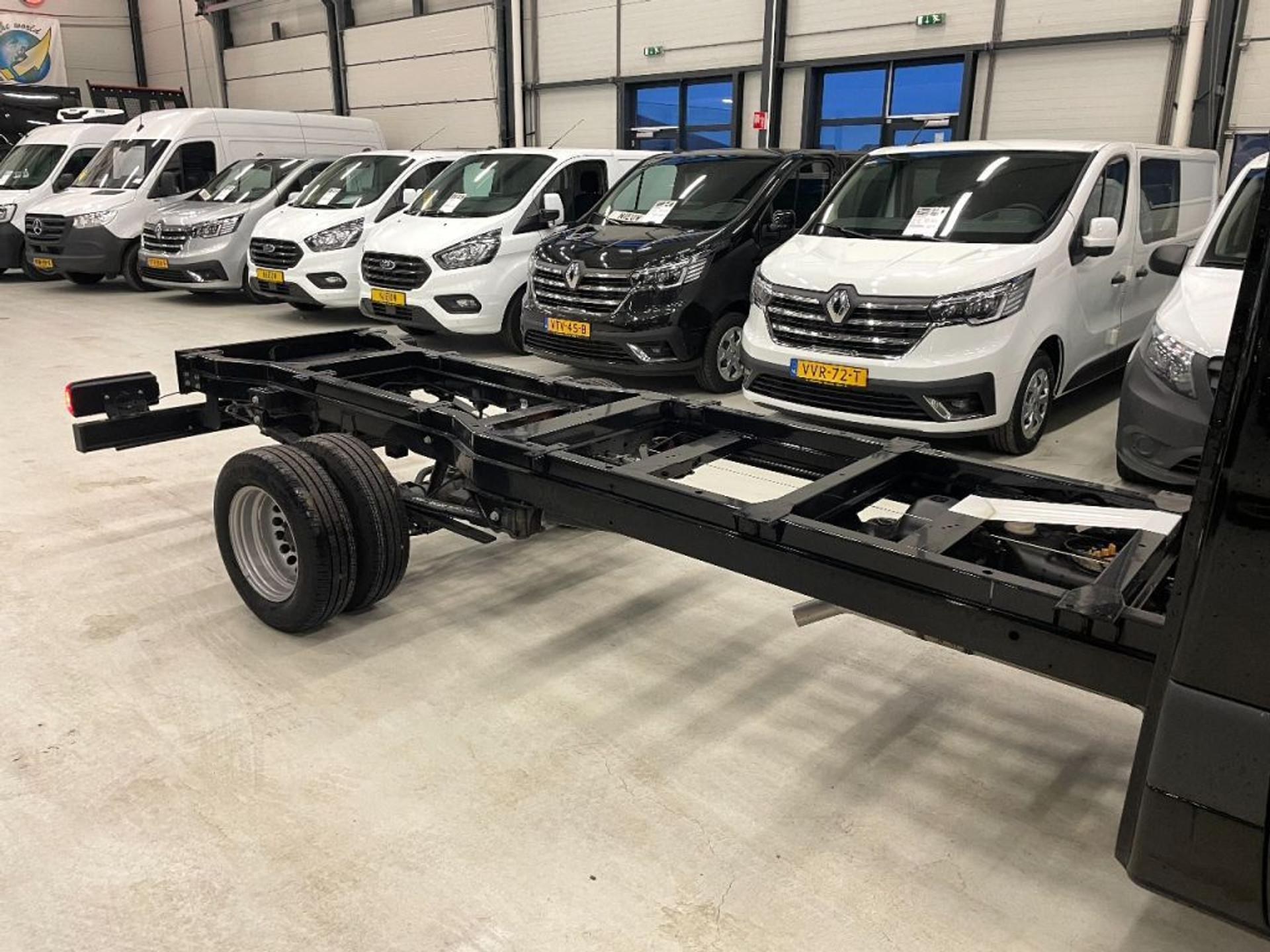 Foto 4 van Mercedes-Benz Sprinter 519CDI Chassis Cabine L3 Automaat Airco Navi Trekhaak Xenon NIEUW 2X OP VOORRAAD