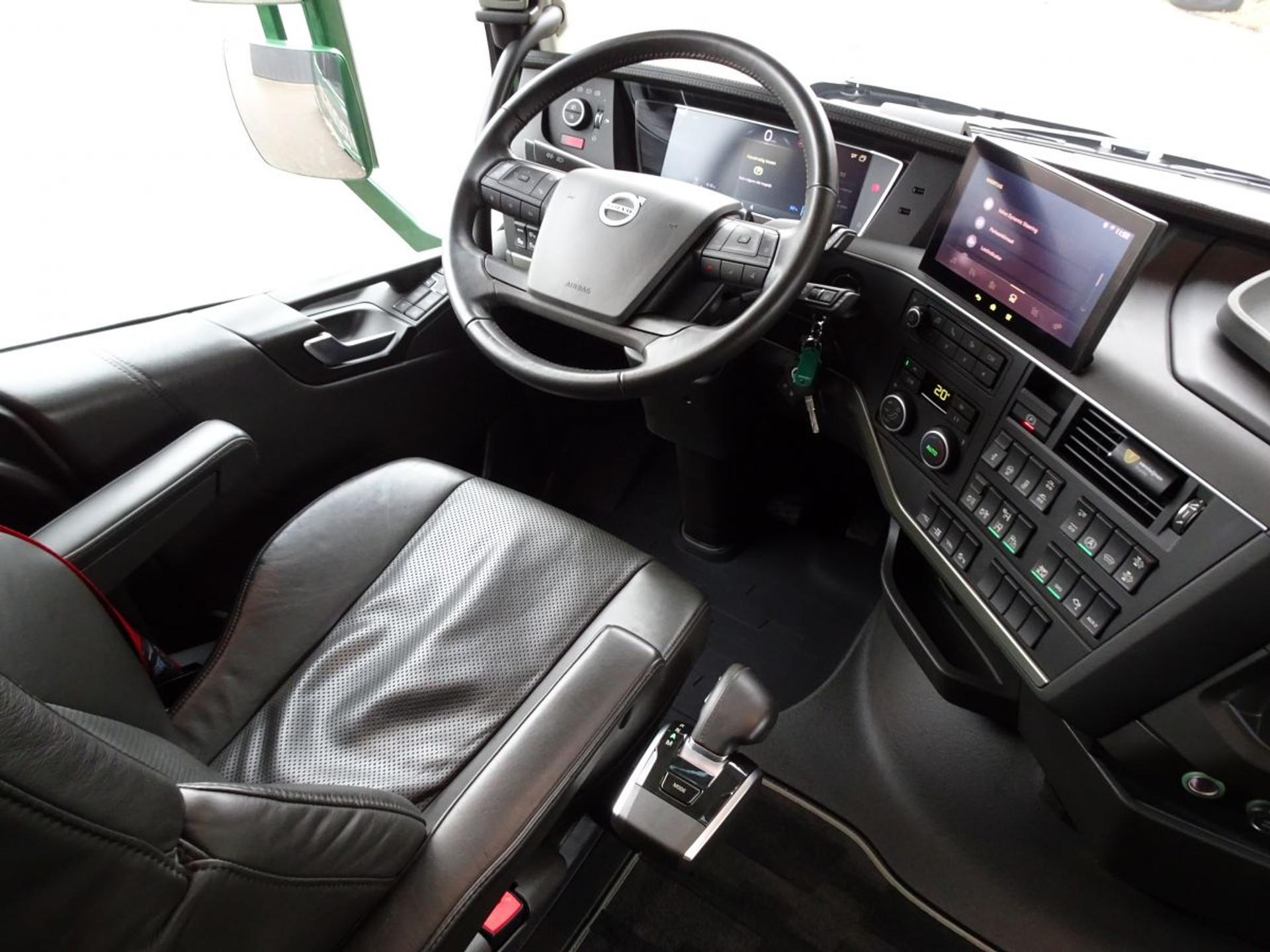 Foto 10 van Volvo FH 540 XXL / 6x4 BOOGIE / FULL SPEC! / 27 dkm!