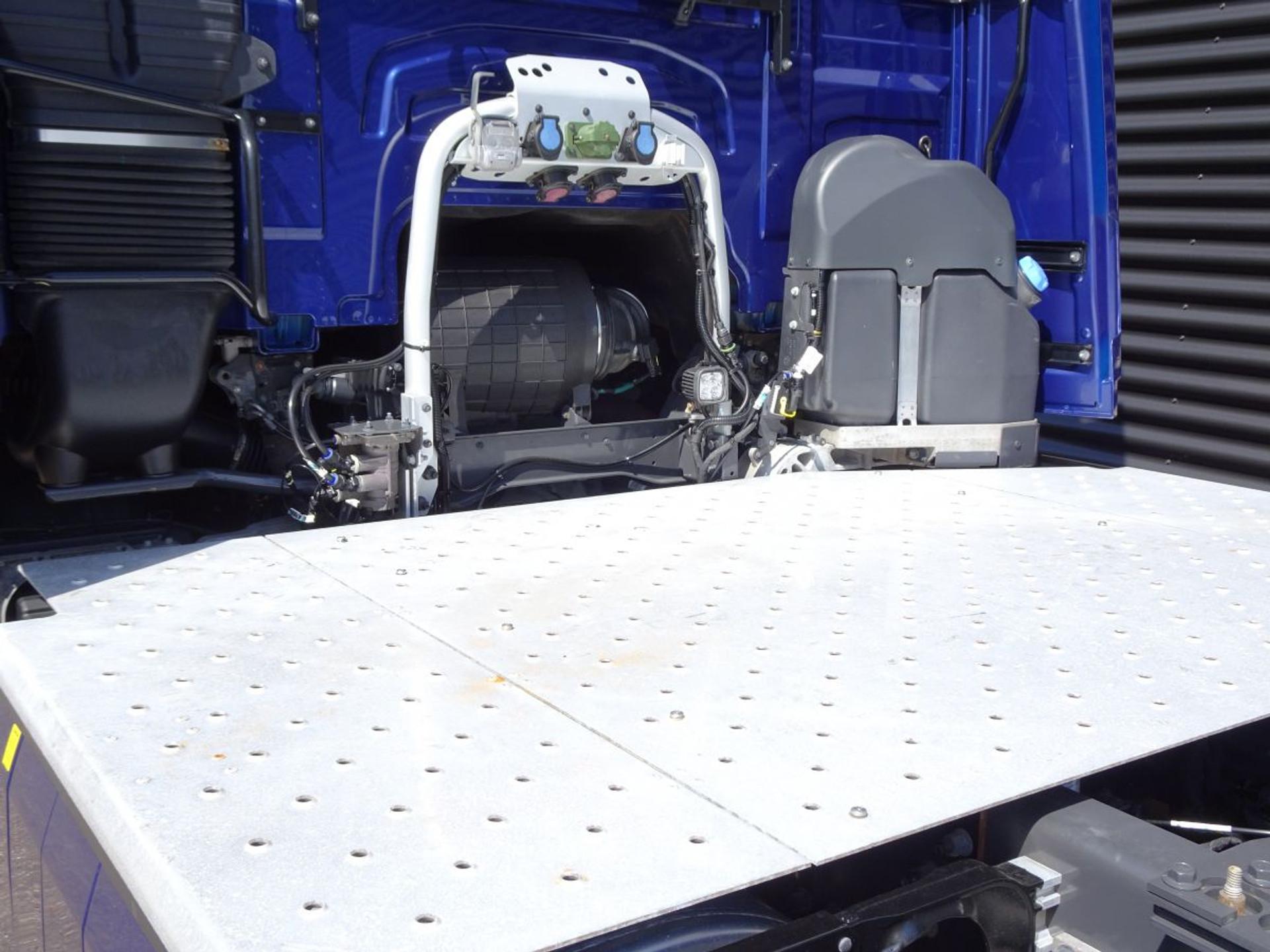 Foto 18 van Volvo FM 500 / 6x2 / FULL AIR / BOOGIE / DYNAMIC STEERING