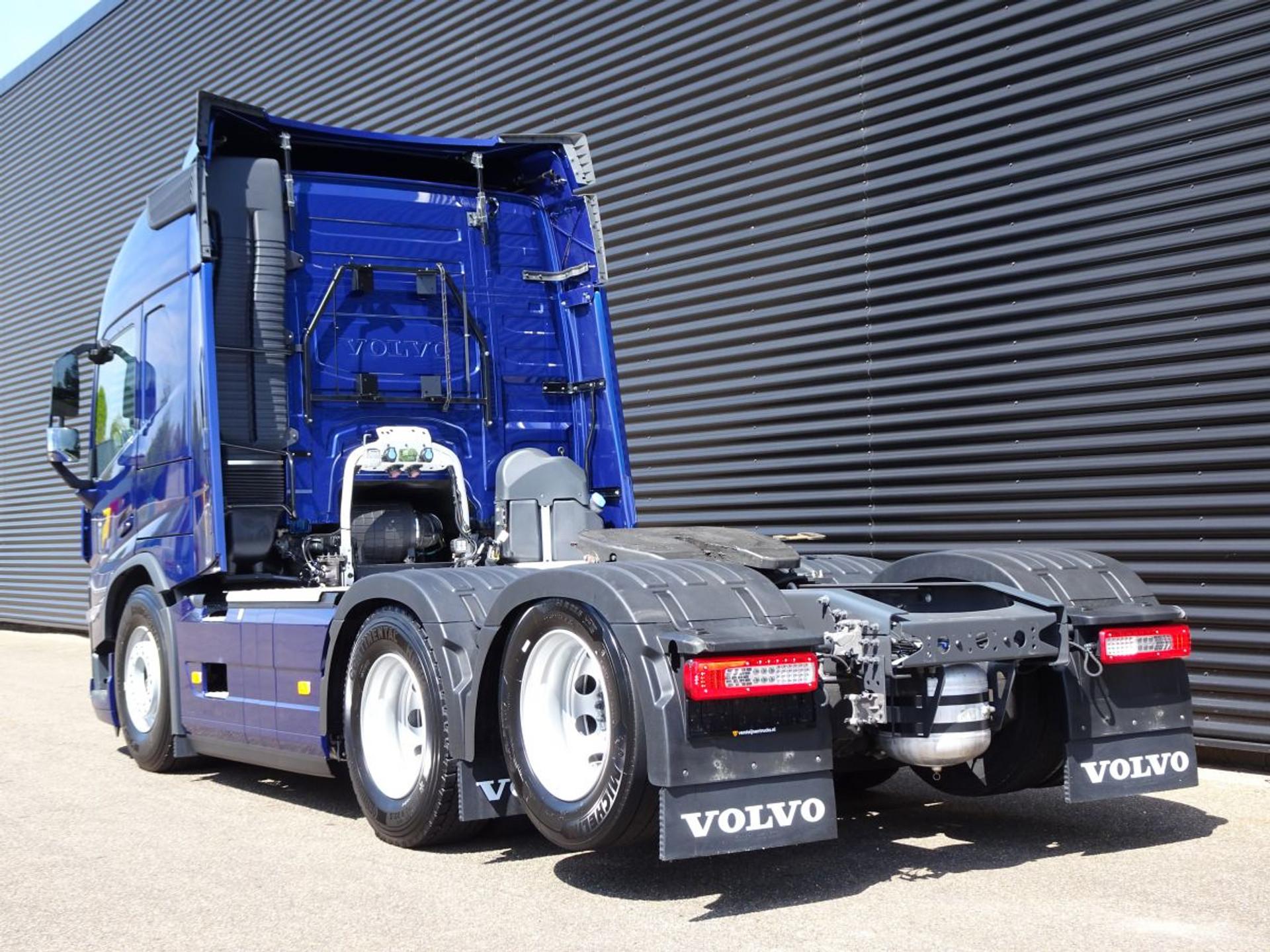 Foto 7 van Volvo FM 500 / 6x2 / FULL AIR / BOOGIE / DYNAMIC STEERING