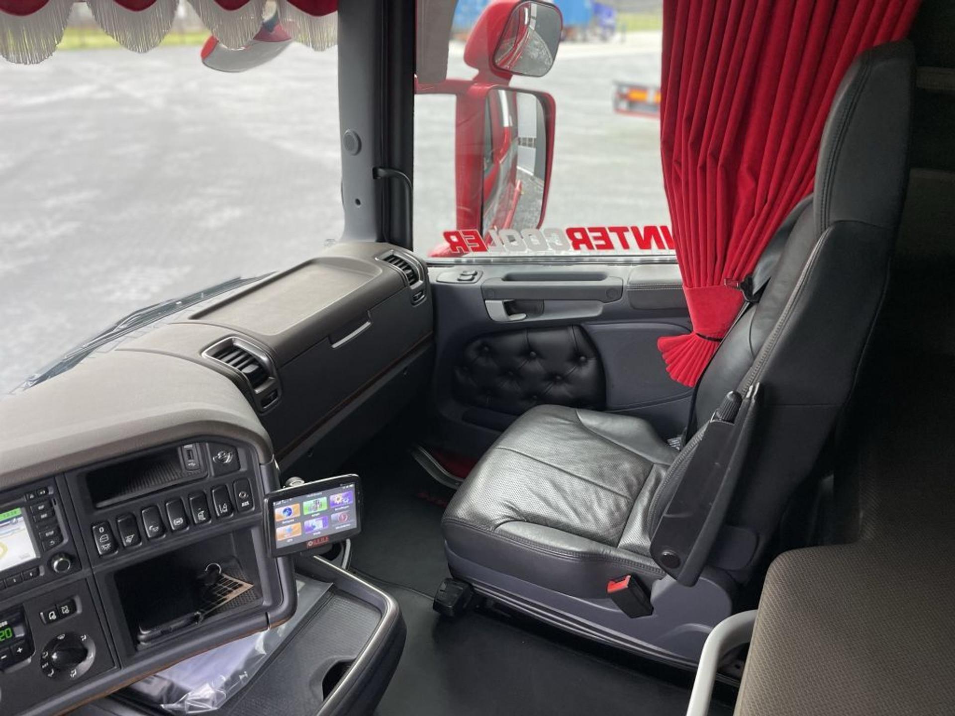 Foto 17 van Scania R520 V8 250.000KM ORIGINAL, SHOW TRUCK, LEATHER SEATS, GOOD CONDITION!