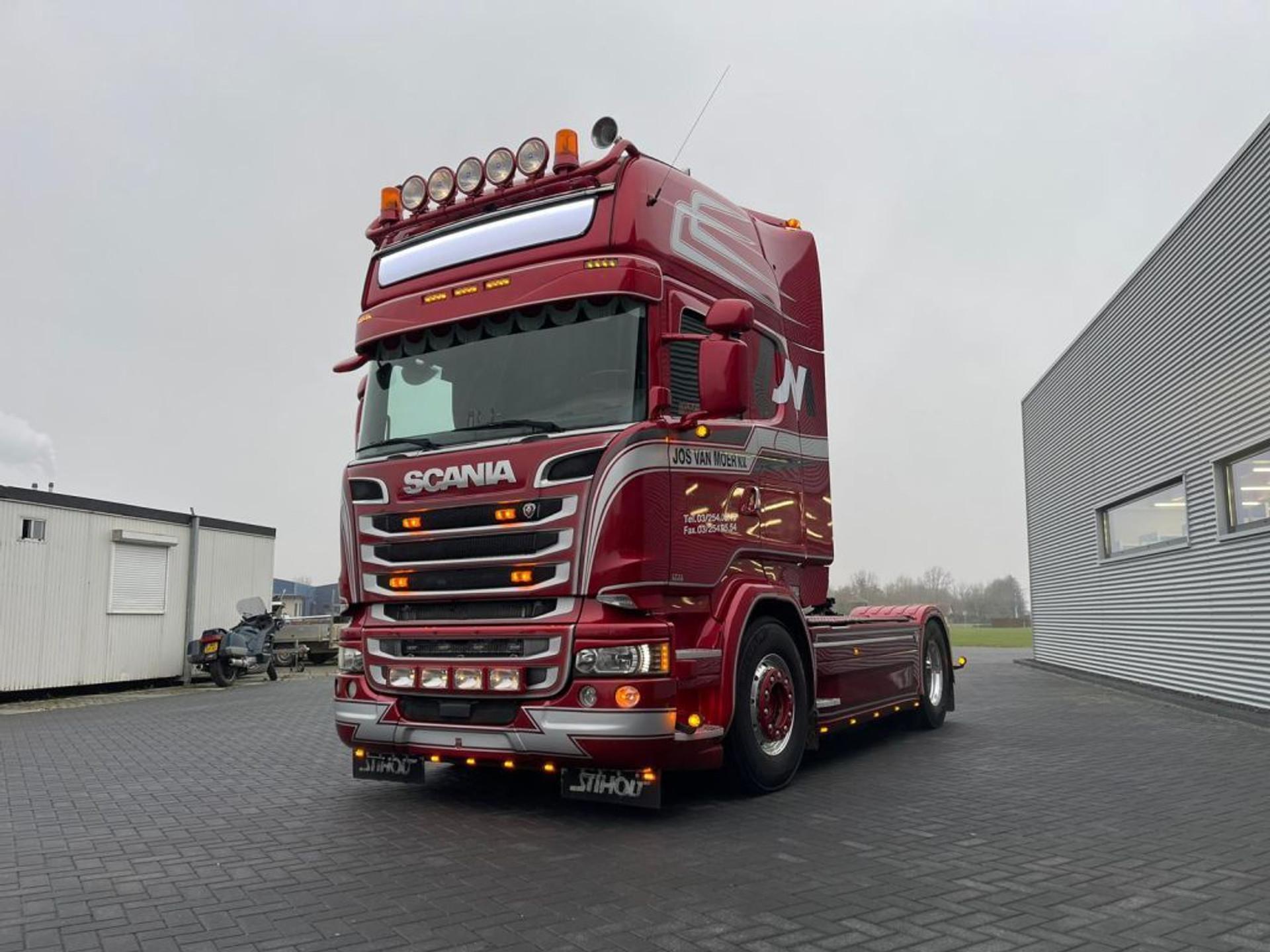 Foto 2 van Scania R520 V8 250.000KM ORIGINAL, SHOW TRUCK, LEATHER SEATS, GOOD CONDITION!