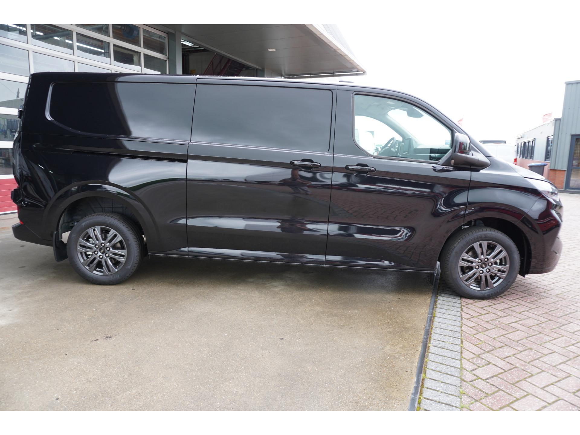 Foto 3 van Ford 320L 2.0 TDCI 170PK L2H1 Limited Automaat