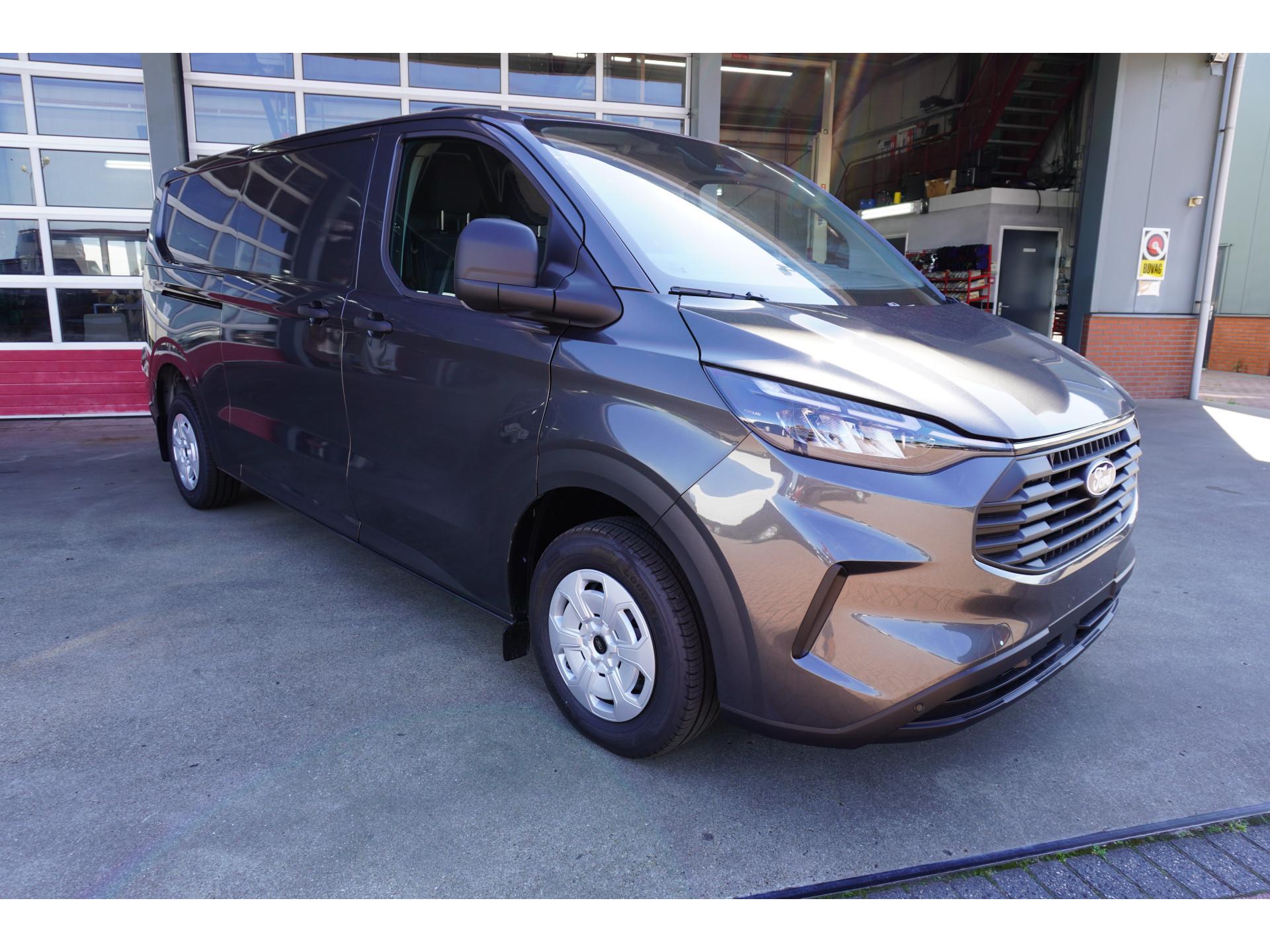 Foto 2 van Ford 320L 2.0 TDCI 170PK L2H1 Trend 4x4 Automaat